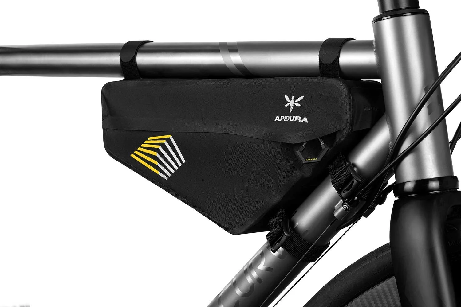 apidura-racing-frame-pack-2.4l-on-bike-2-1.jpg