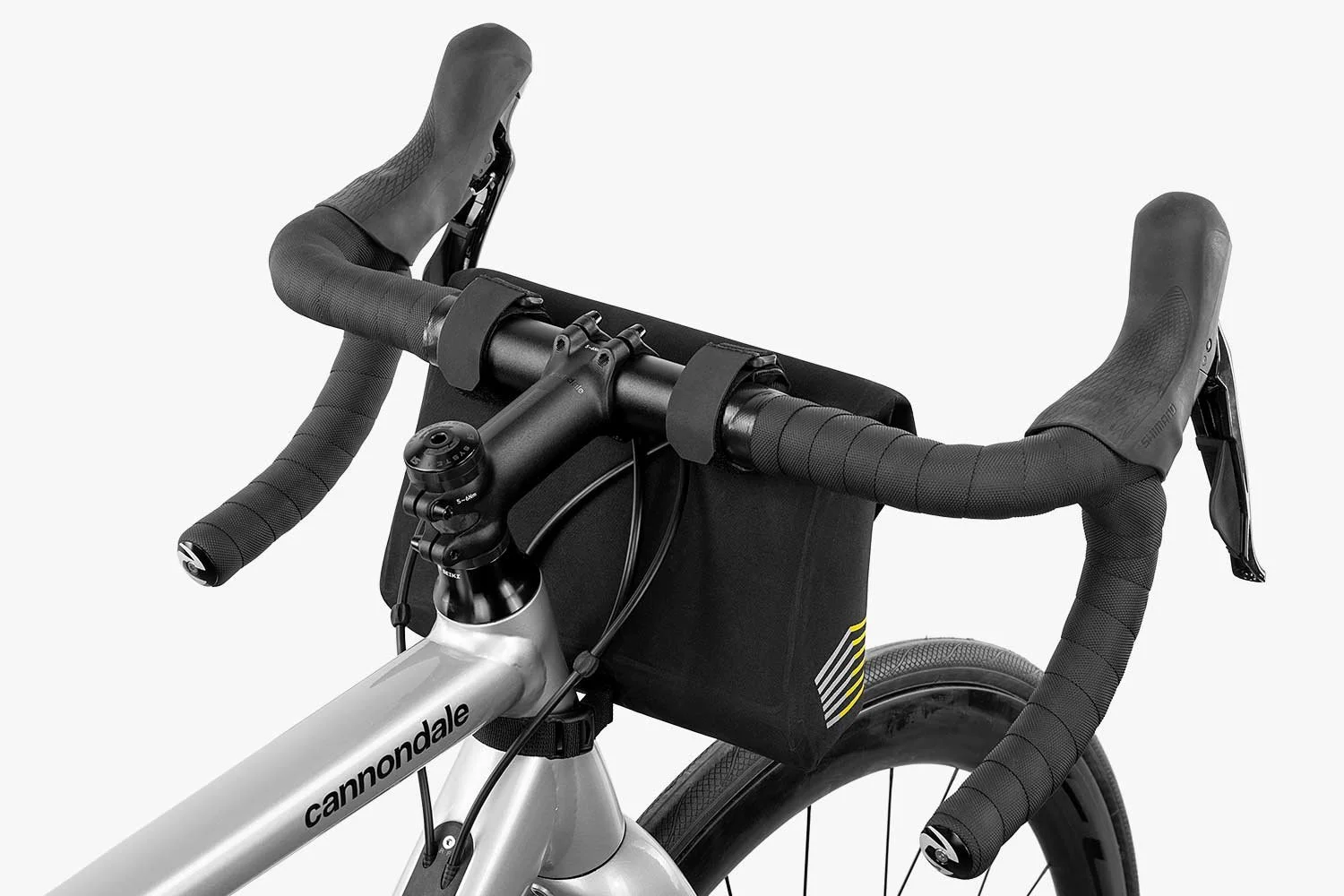 apidura-racing-handlebar-pack-2l-on-bike-4.jpg