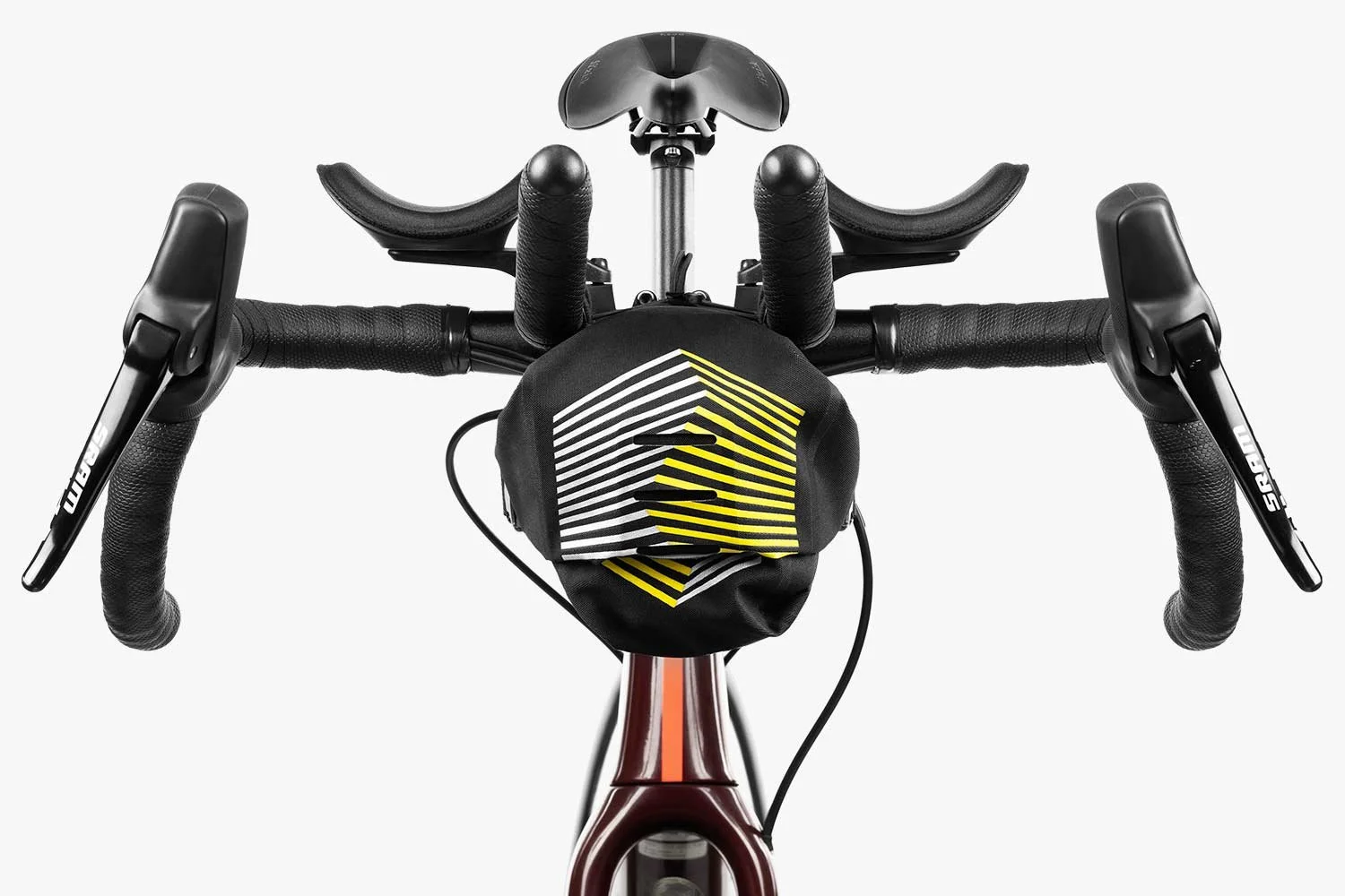 apidura-racing-aerobar-pack-2.5l-on-bike-1.jpg