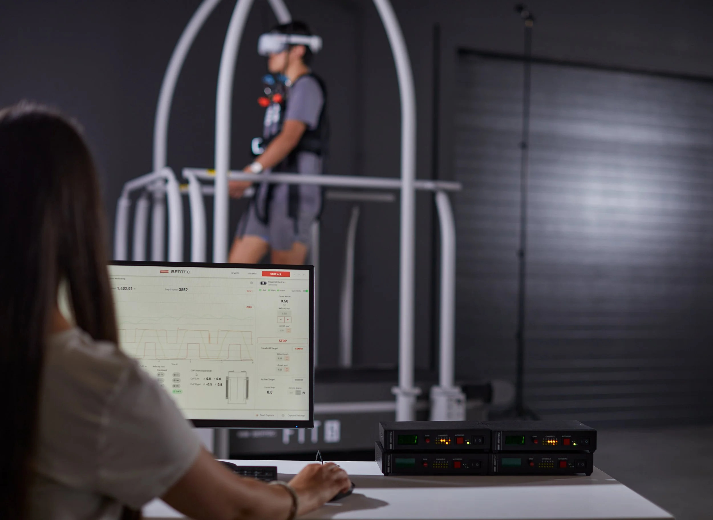Gait Analysis with Kinamoto™ Combines Biomechanical Gait Analysis with HMD Virtual Reality   