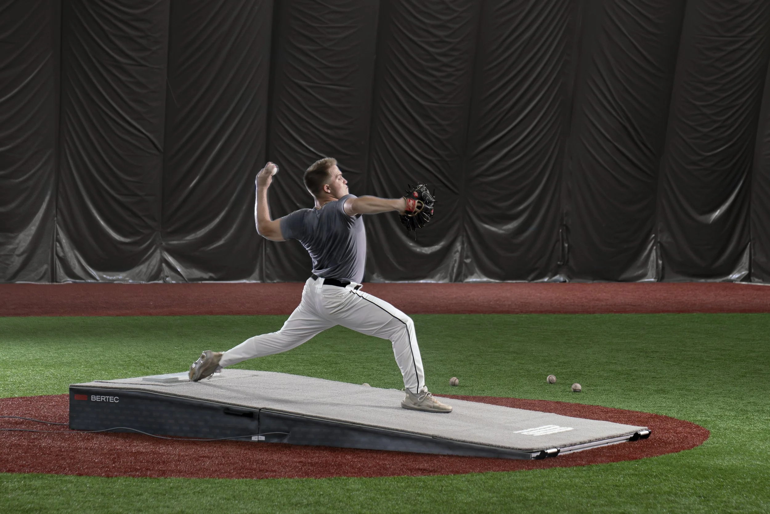 Ground Reaction Force in Baseball Pitching 