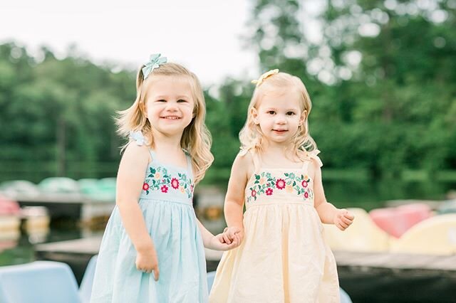 Precious twins! Forever best friends. .
.
.
.
.
#gameoftones #justgoshoot #adventuresession #georgiaphotographer #exploretocreate #togetherweroam #auburnphotographer #blogger #photographysouls #photographyeveryday #instagood #bloggerphotographer #ala