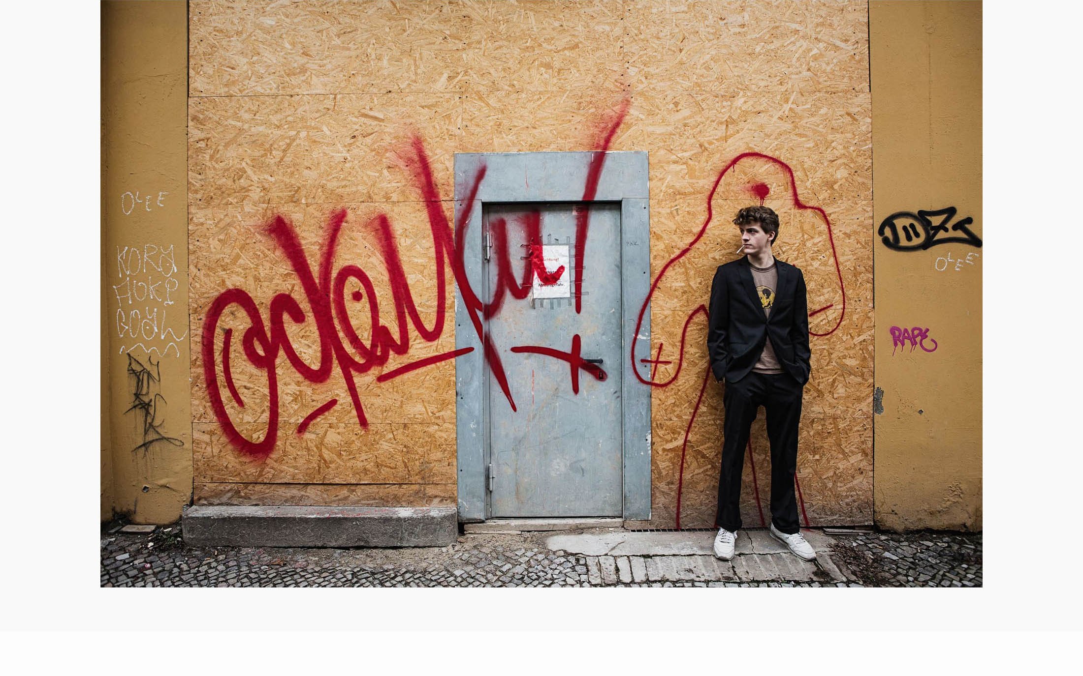 should i stay or should i go now? Oskar Böckelmann. (2016)