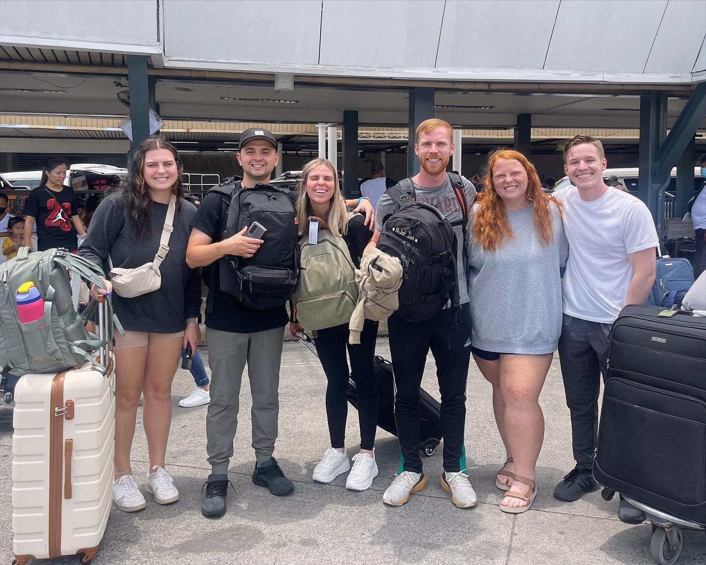 CCP 2023 IS ON 🇵🇭 Our team landed in Manila today to build relationships and share the gospel with students there for the next 4 weeks. We are so excited to see how God will work in and through them! Please pray for them, the CO Manila team, and th