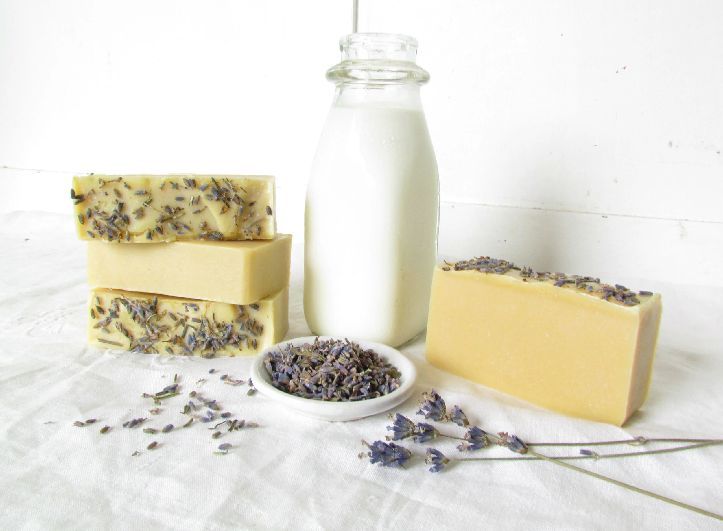 Relaxing English lavender sheep milk soap