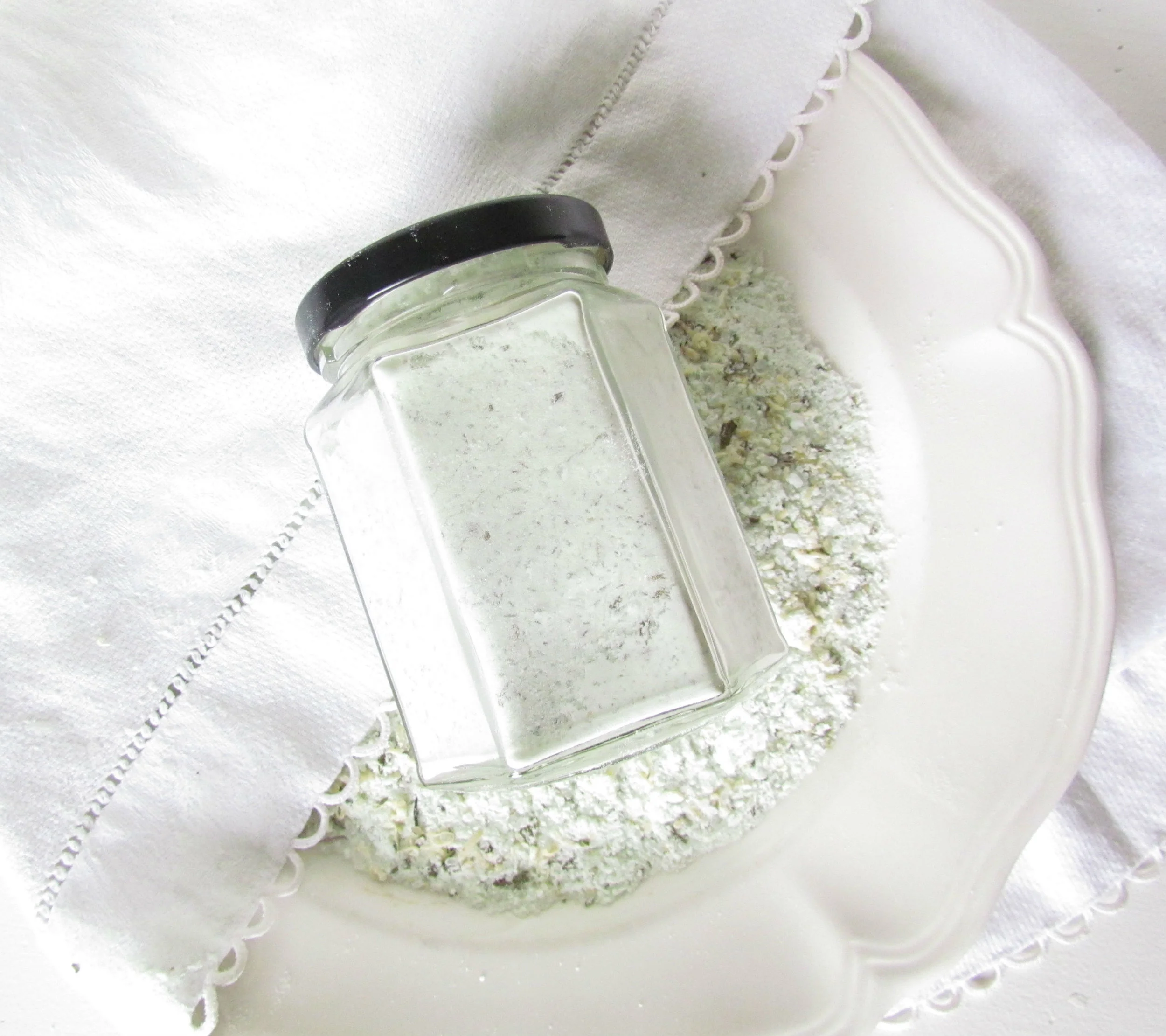 Refreshing garden spearmint sheep milk bath soak
