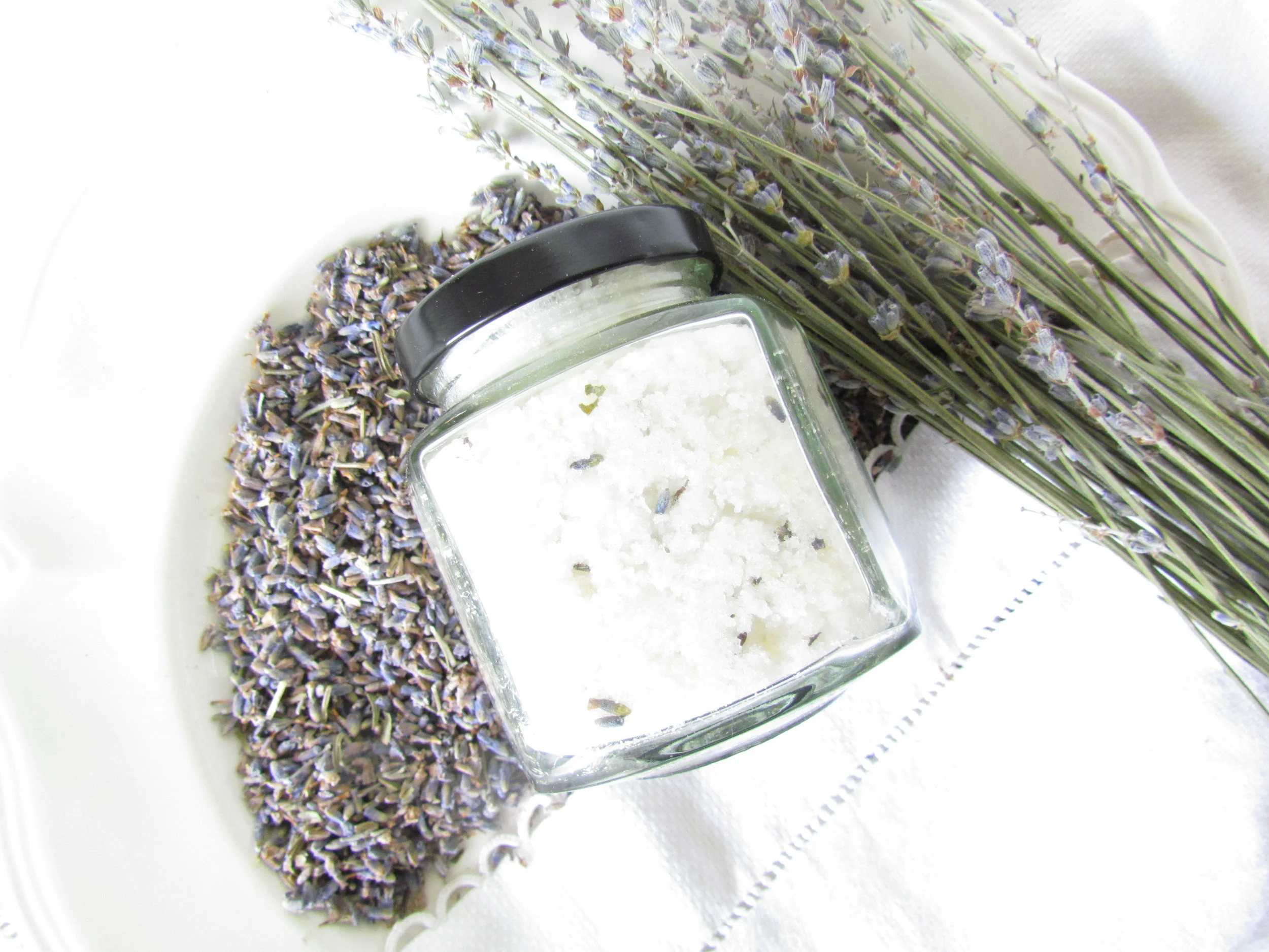 Relaxing English lavender sheep milk sugar scrub