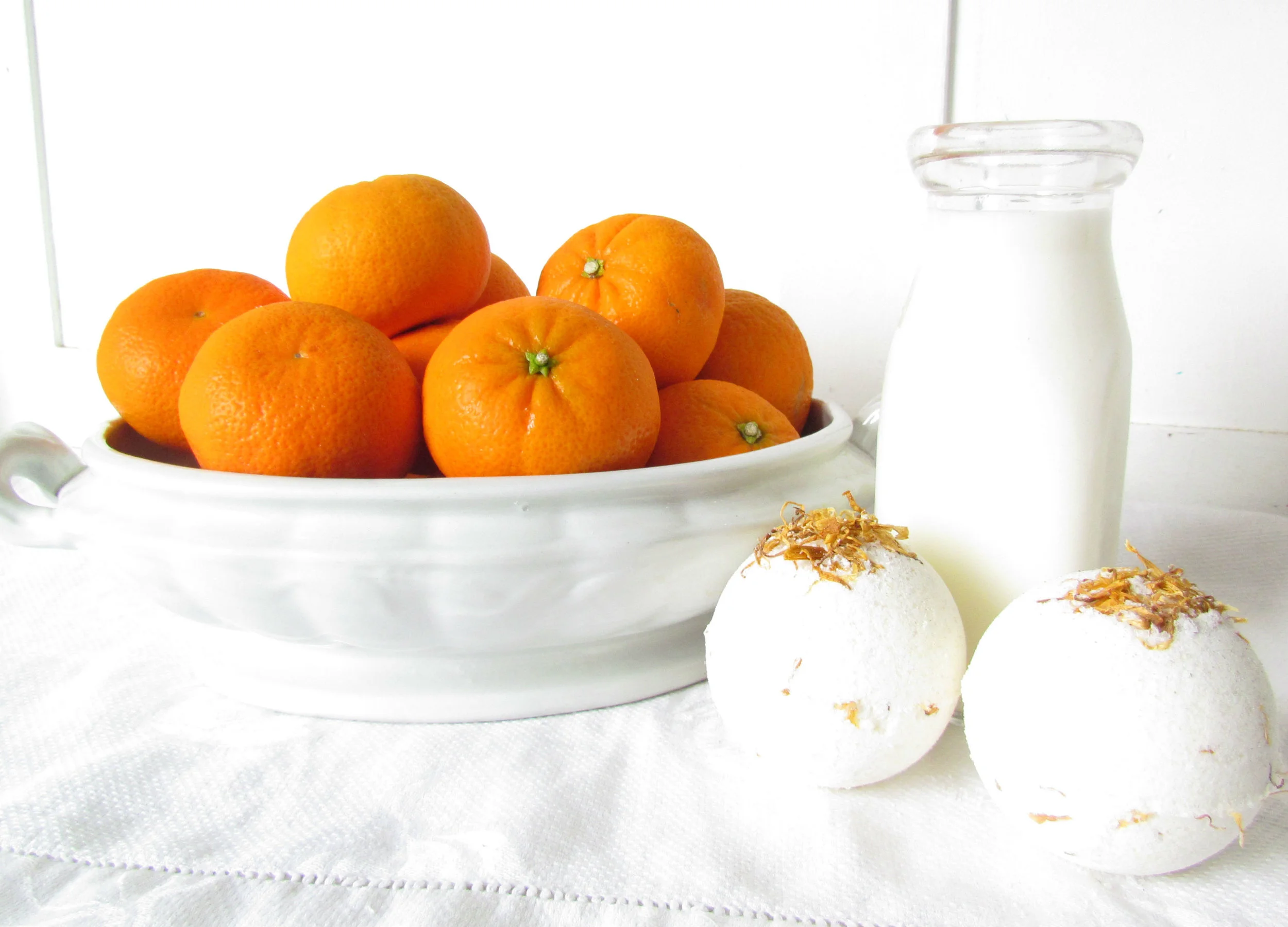 Uplifting tangerine calendula sheep milk bath fizzie