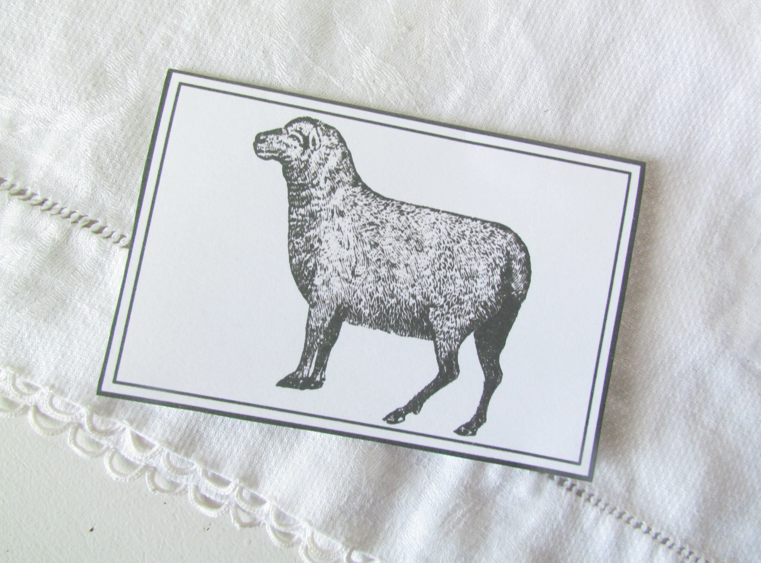 Relaxing English lavender sheep milk gift basket