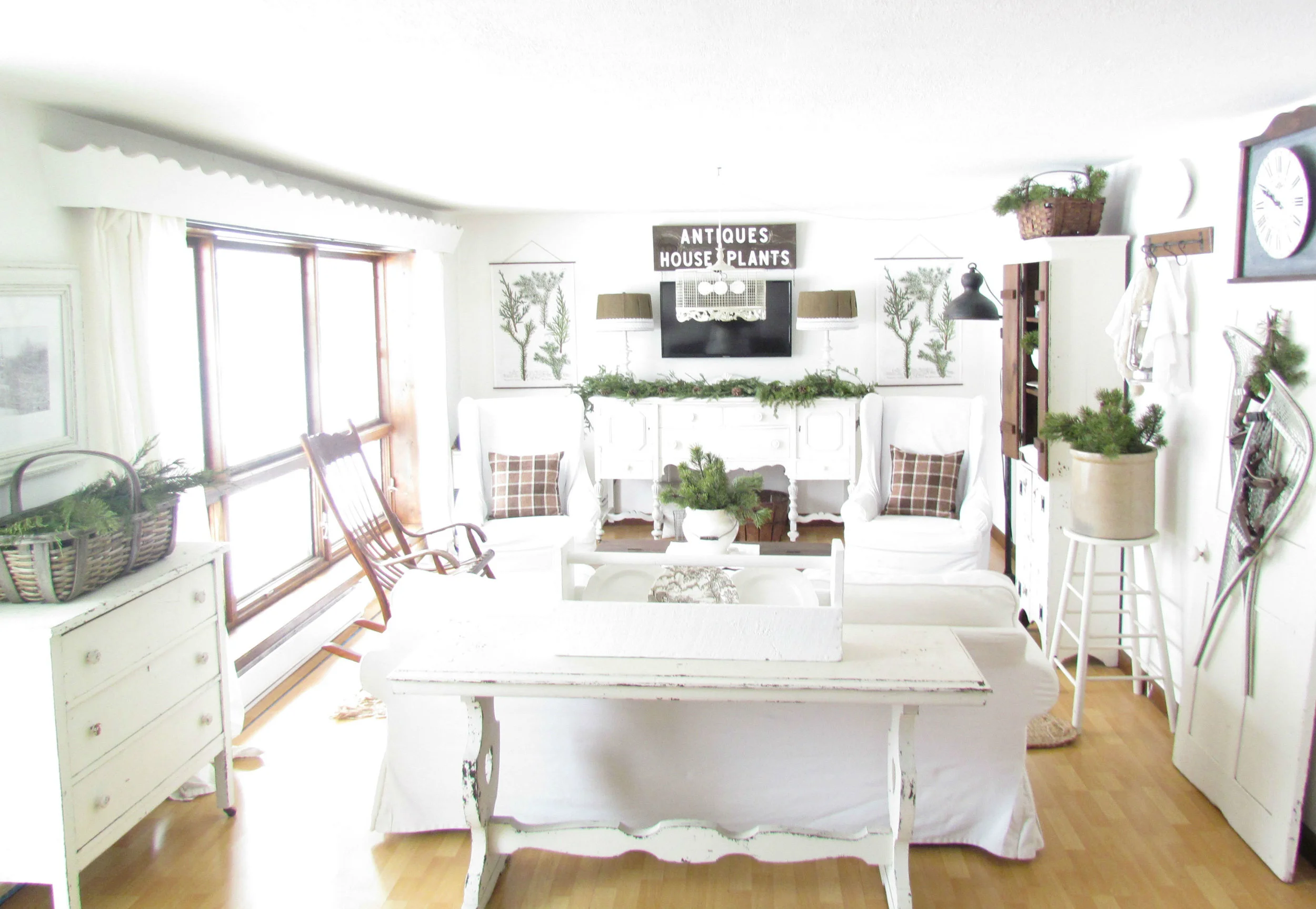 Winter living room.jpg
