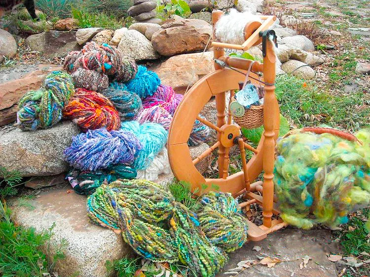 January & February 2016 - Garden Party Fibers