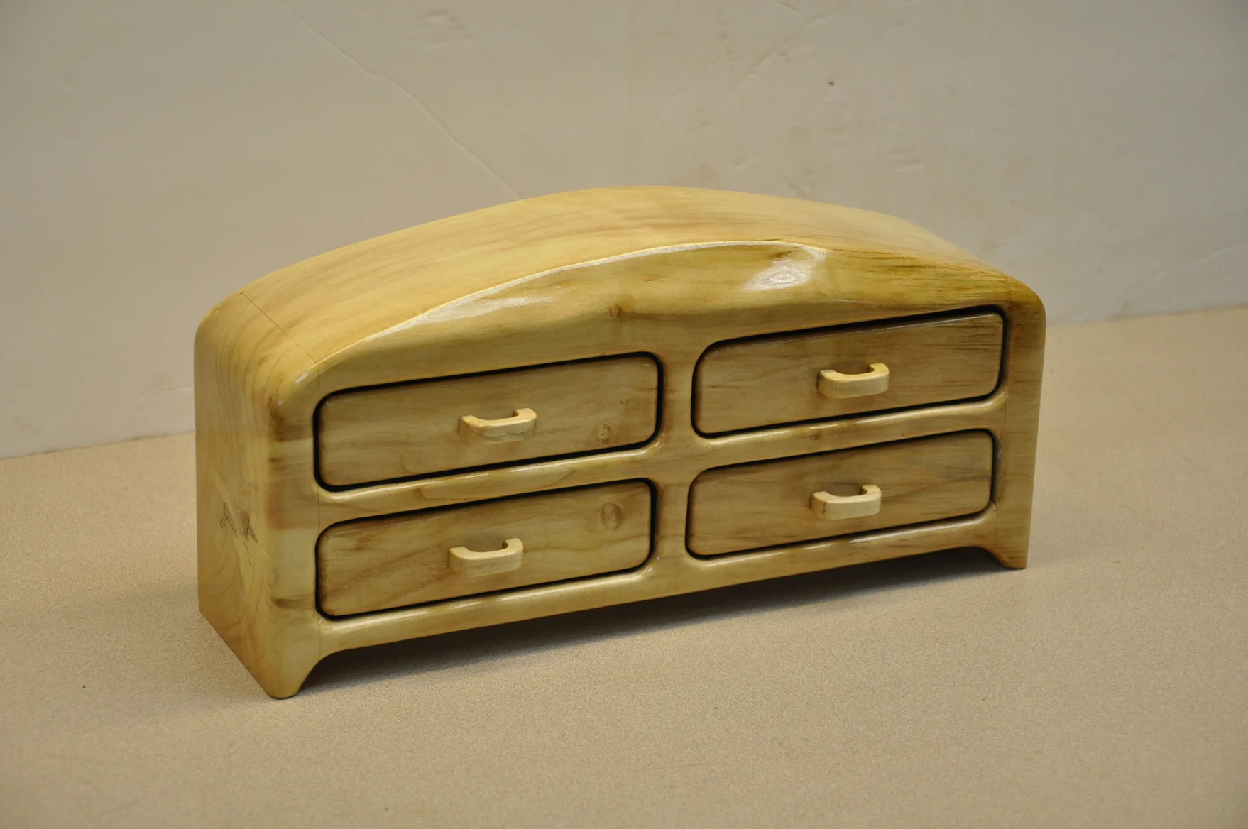 4_drawer_dresser_style_smaller.jpg