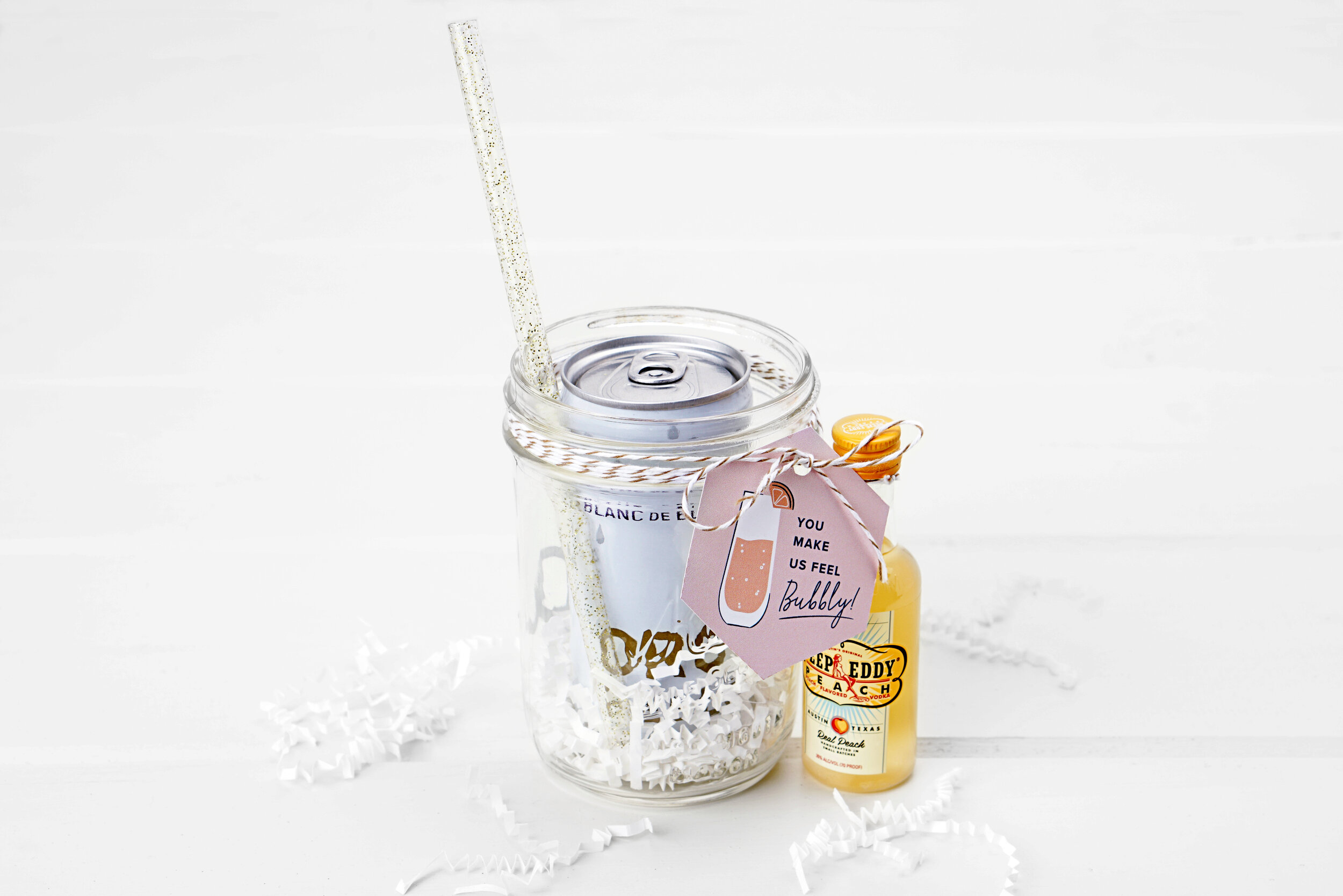 DIY Mason Jar Cocktail Kits Your Guests Will Adore - Zola Expert Wedding  Advice