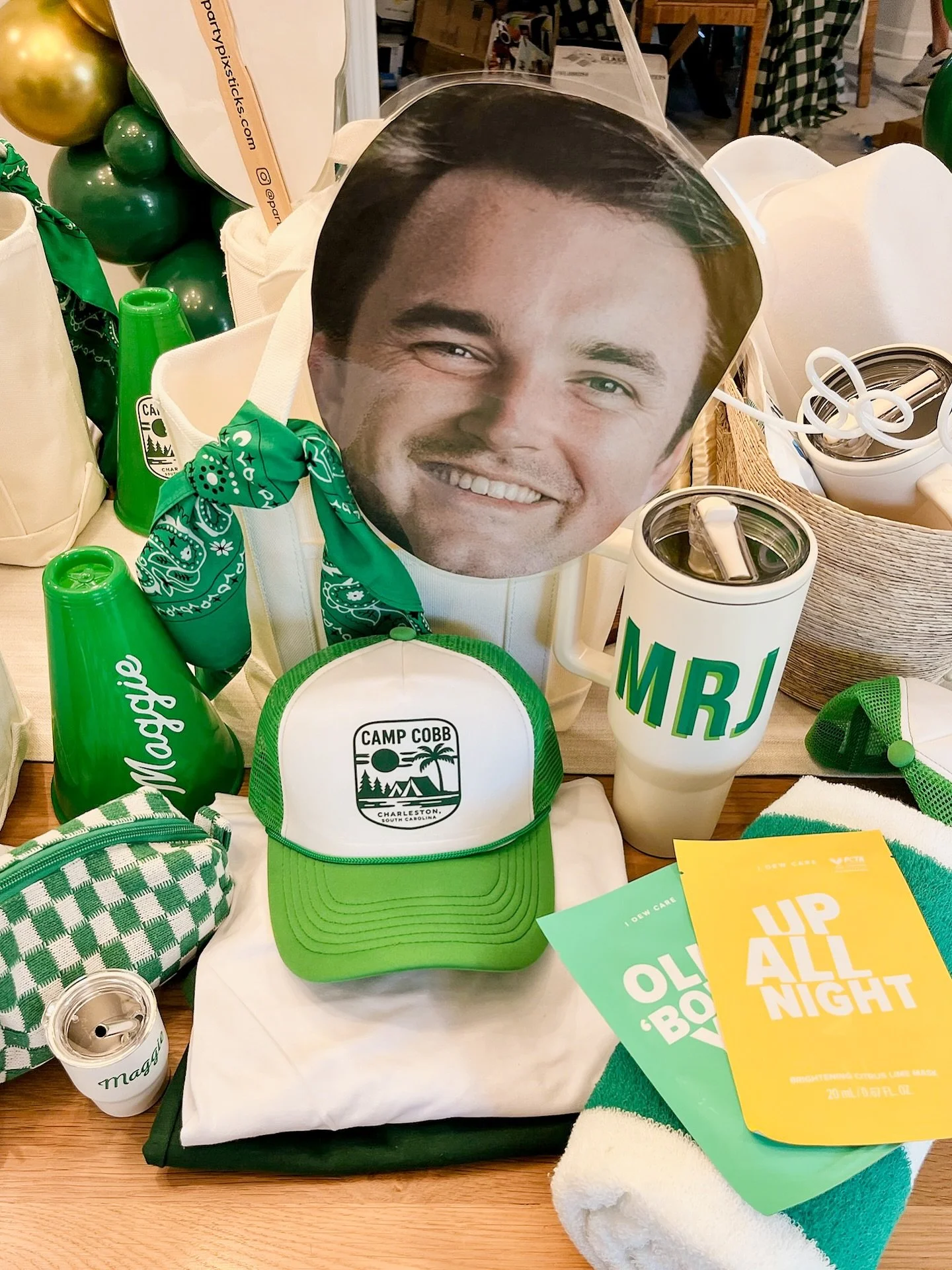 GOT YOUR BASH WAREHOUSE CLEAN OUT! 🩷 

We are going to be cleaning out our warehouse to prepare for 2026 and we want to gift 3 of you some goodies for your upcoming bachelorette! 

Comment below ⬇️
- bachelorette theme 
- destination 
- date 
- futu