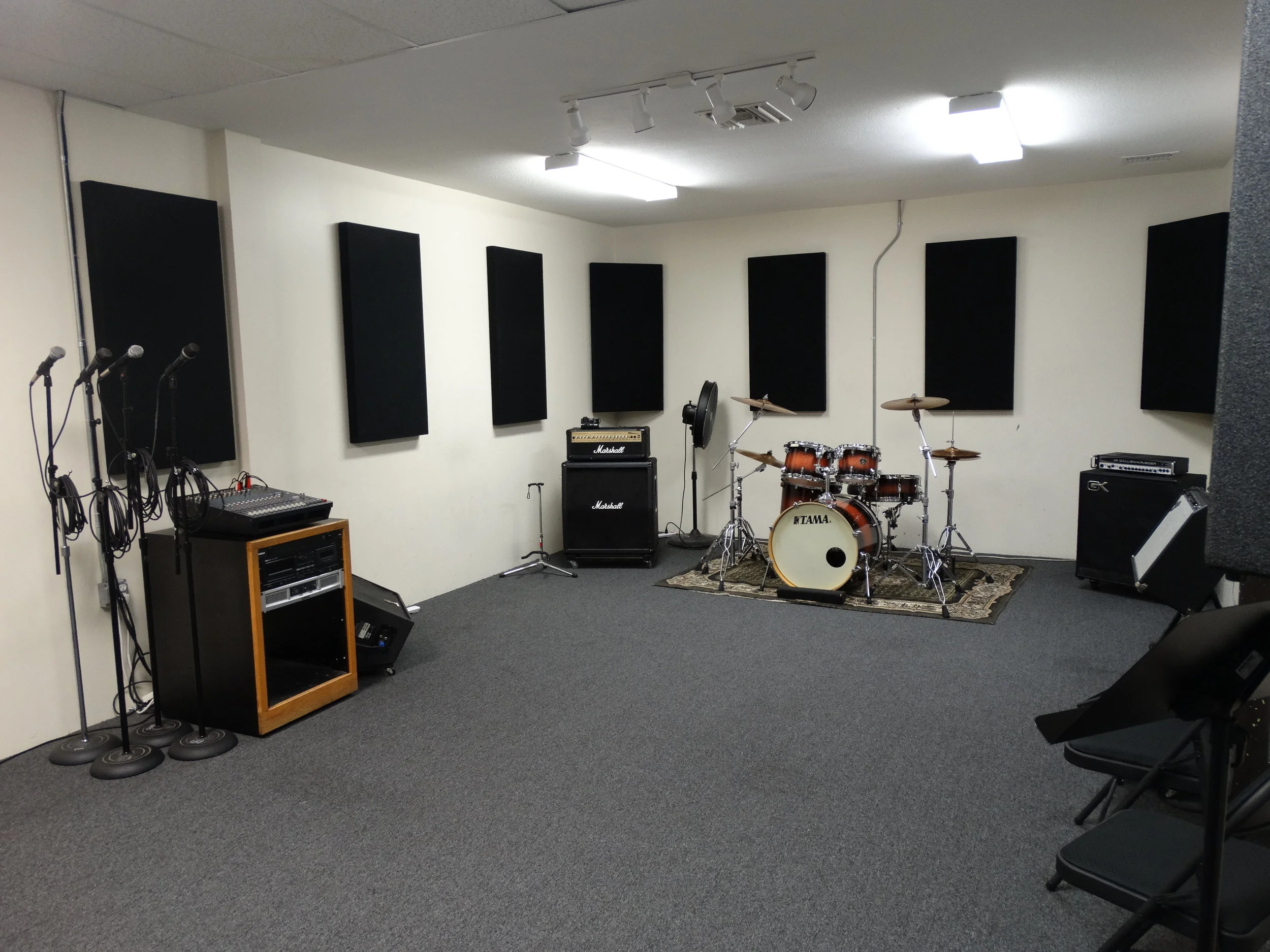 Room4-1.JPG