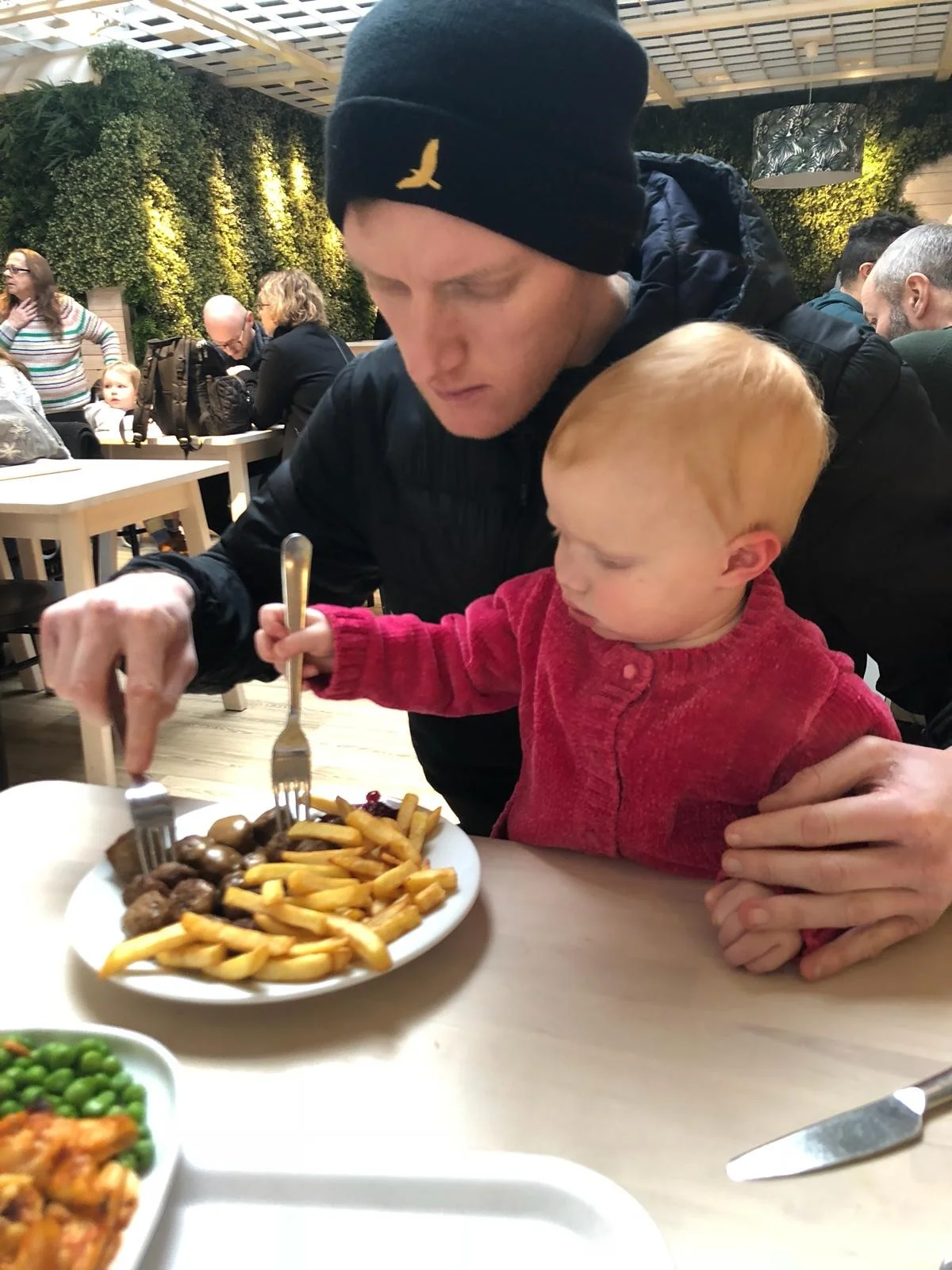 My daughter, Lottie, and I, were concentrating very hard at lunch. It was a match made in heaven… I ate the high fat, low carb meatballs. And Lottie at the low fat, high carb chips!