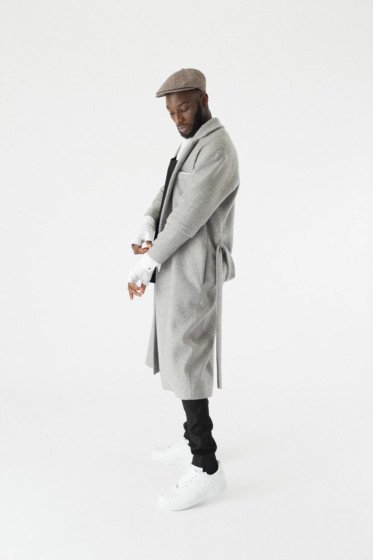 marius_paris:lookbook:coat:oversized_grey_cashmere_coat_3.jpg