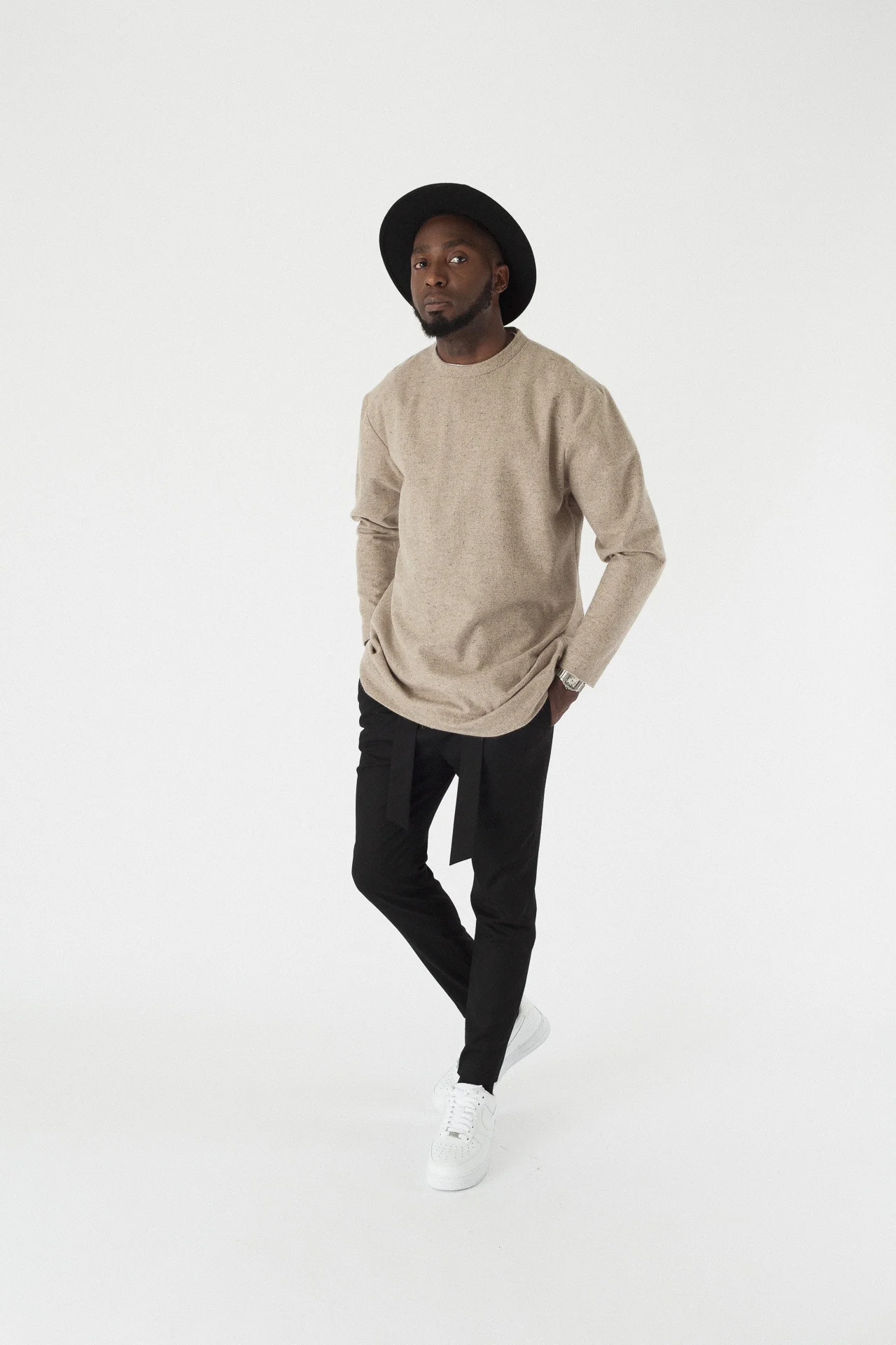 marius_paris:lookbook:pants:double_pleats_black_wool_city_trouser_2.jpg