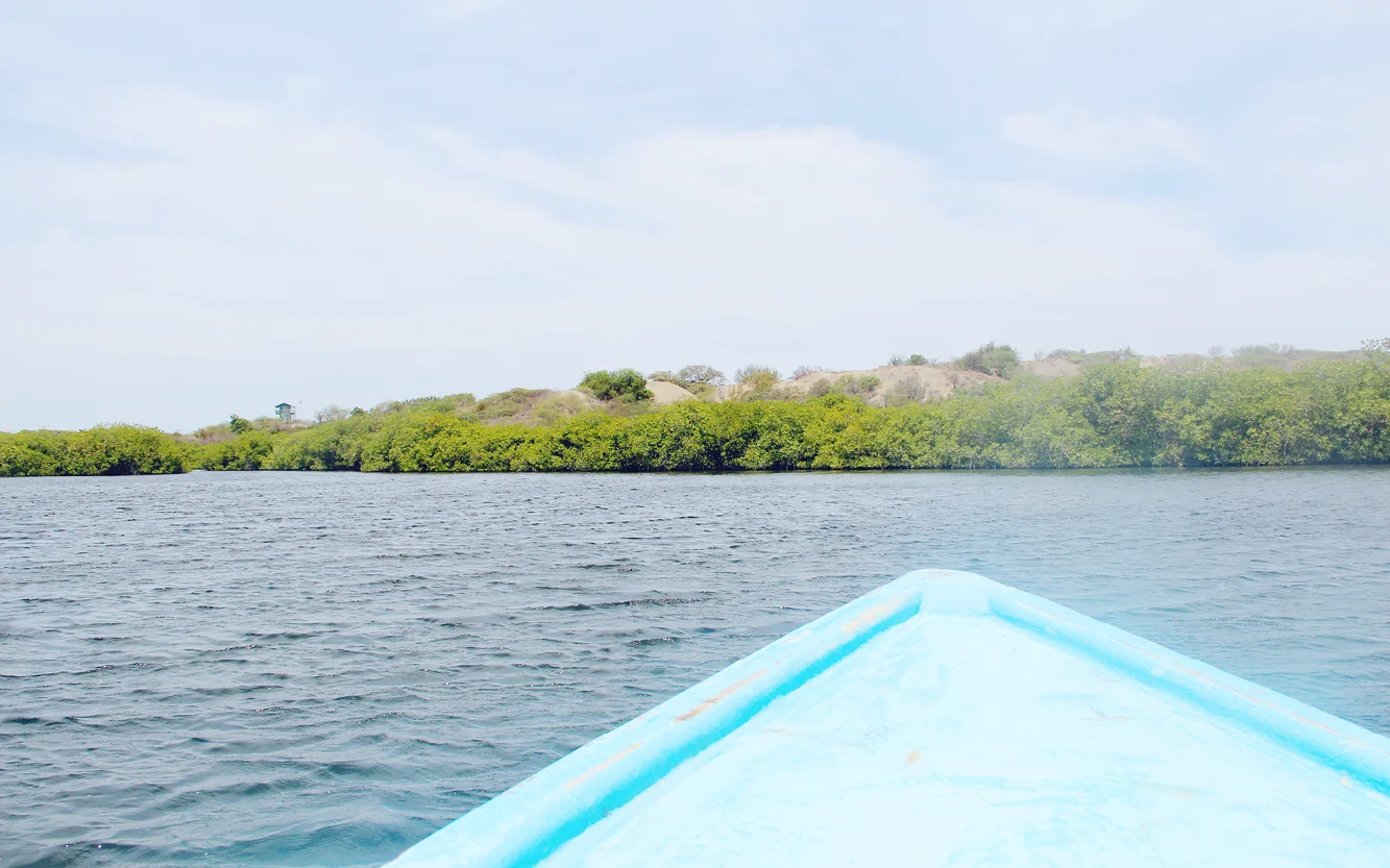Un Viaje En Bote A La Playa "Los Corbanitos" // En este momento, El Corbanitos es una playa desolada en Baní, pero promete ser la nueva atracción turística en la República Dominicana en los próximos años.