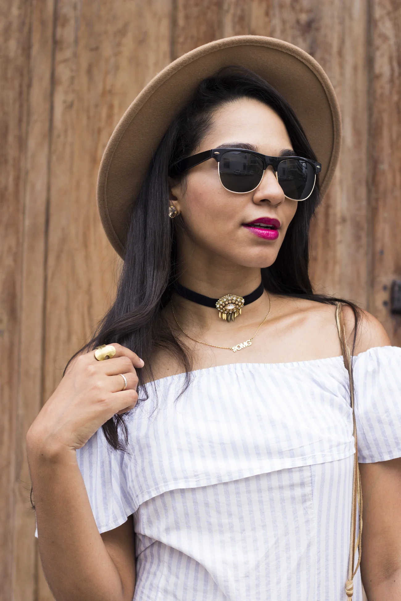 LA PIEZA PERFECTA PARA COMBINAR UN COLLAR CHOKER // El collar choker esta aquí para quedarse, así que todavía tienes tiempo para mostrarlos. ¿Quieres saber la forma perfecta de combinar un collar choker?