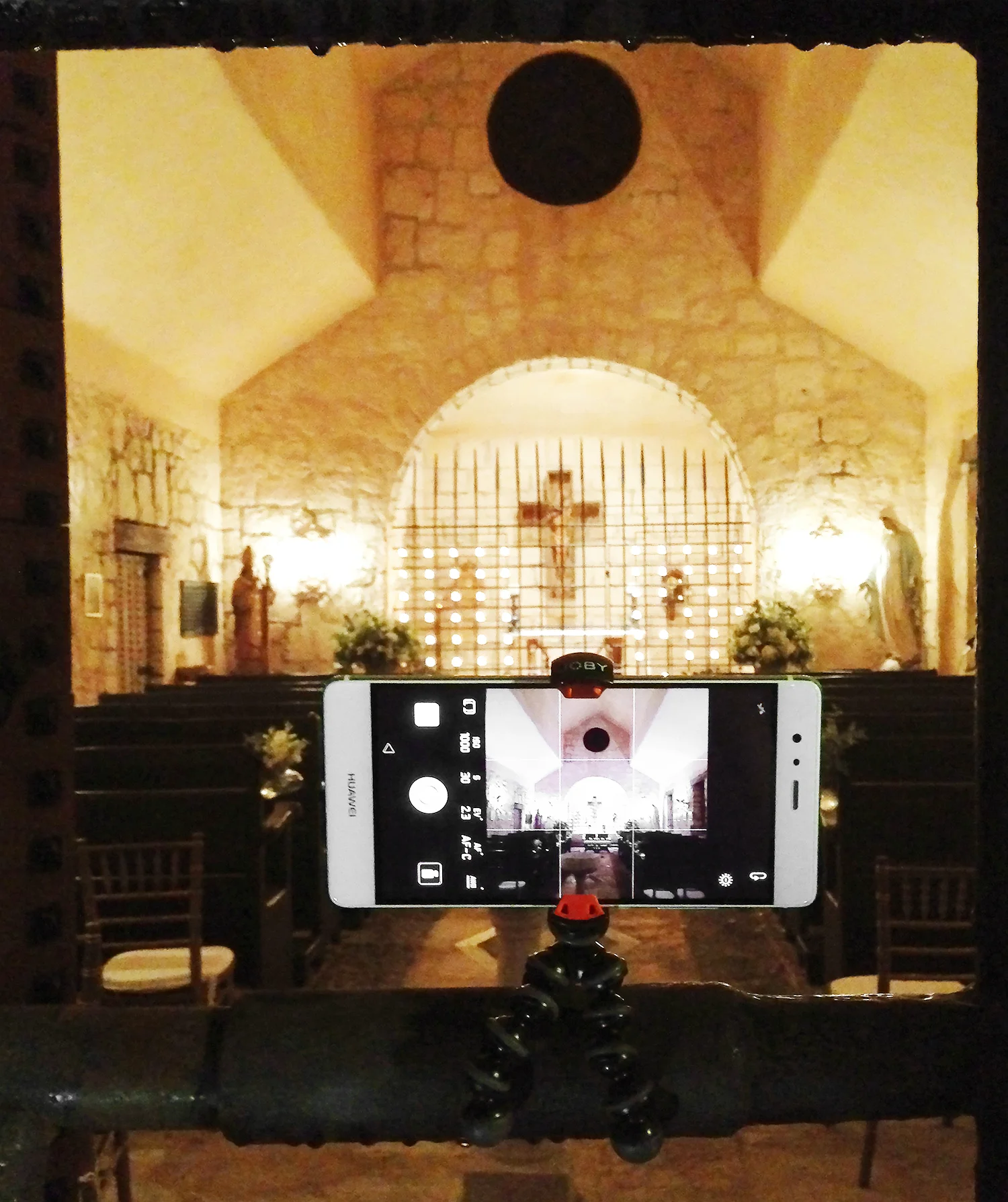 4 Gadgets To Make Your Phone Photography EVEN Better | I take almost every photo of my social media with my cell phone. Do you want to learn more about phone photography? Use this 4 AWESOME gadget!!!.