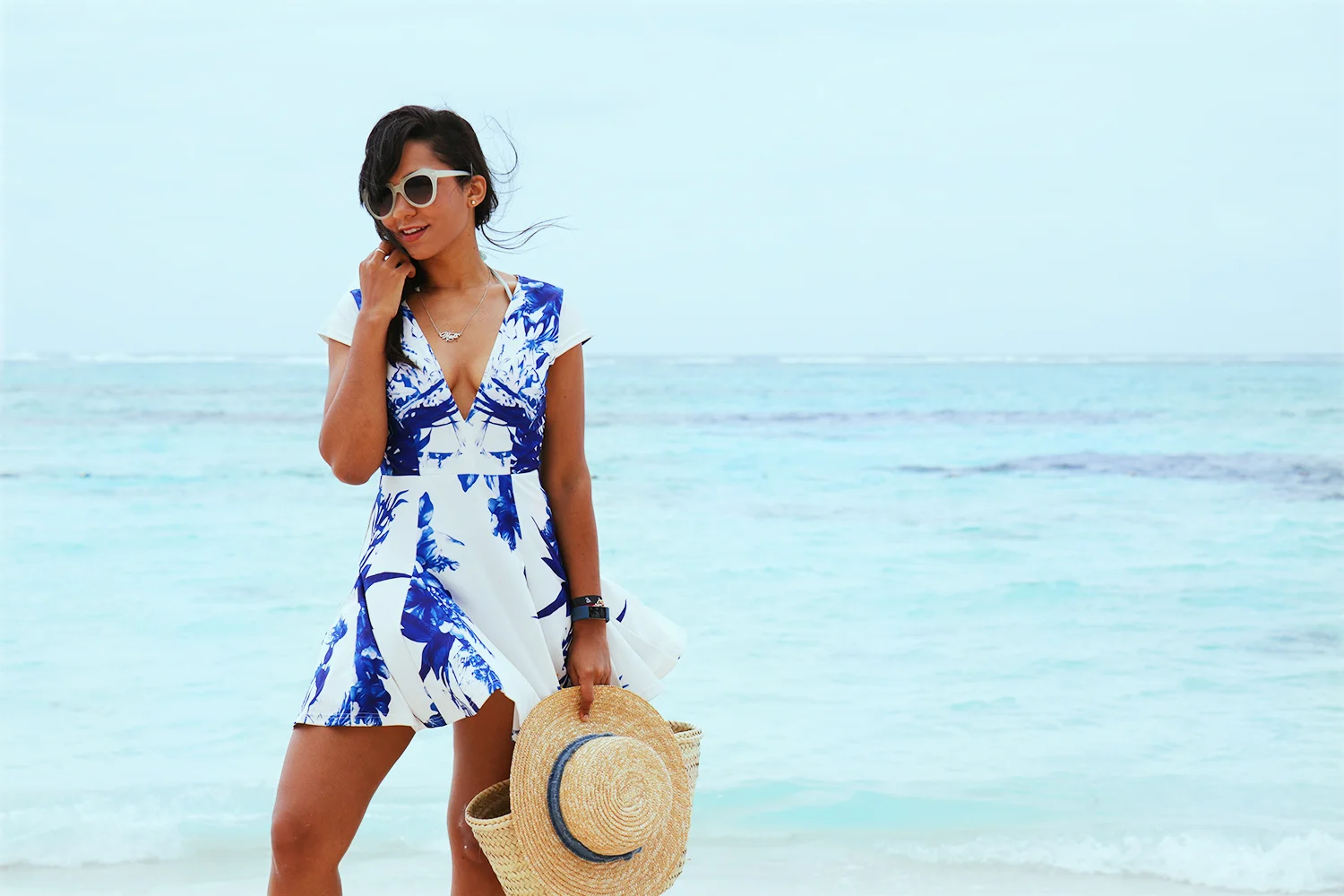 Vestidos con Estampados Ligeros Para Lucir Este Verano — The Key Item