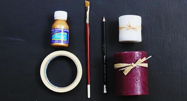 Hazlo Tu Misma // Velas Y Portarretrato Pintados a Mano // Ideas fáciles de regalos para hacerlo tu misma: estas velas y portarretrato pintados a mano. Una idea de decoración para una mesa de centro.