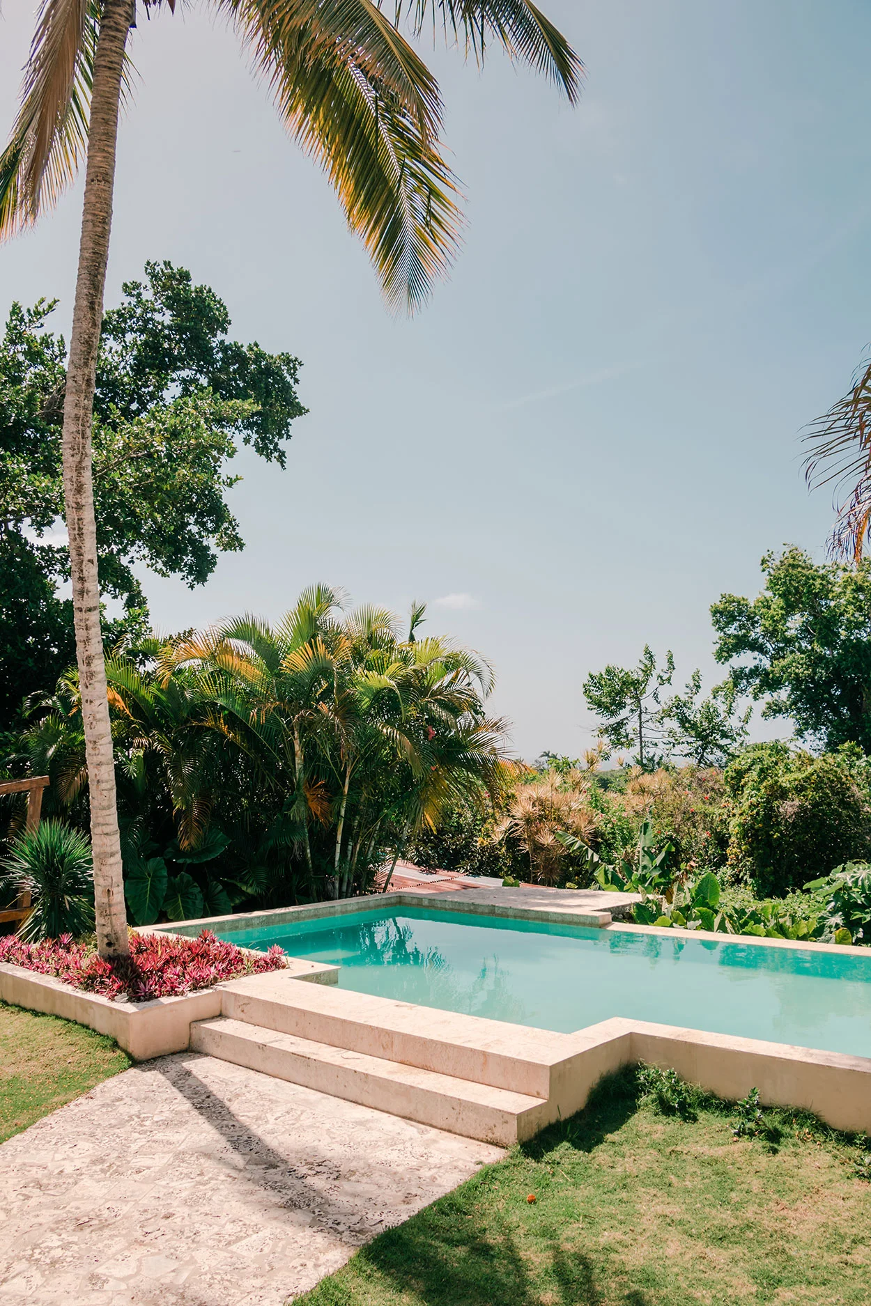 Lugares en RD Cabrera y la Laguna Dudú — The Key Item