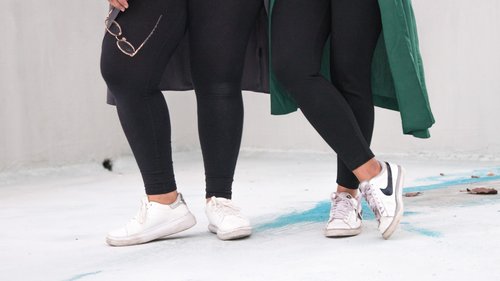 La Forma Más Chic De Usar Tenis Blancos