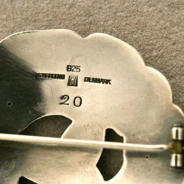 item_1831_555.jpg