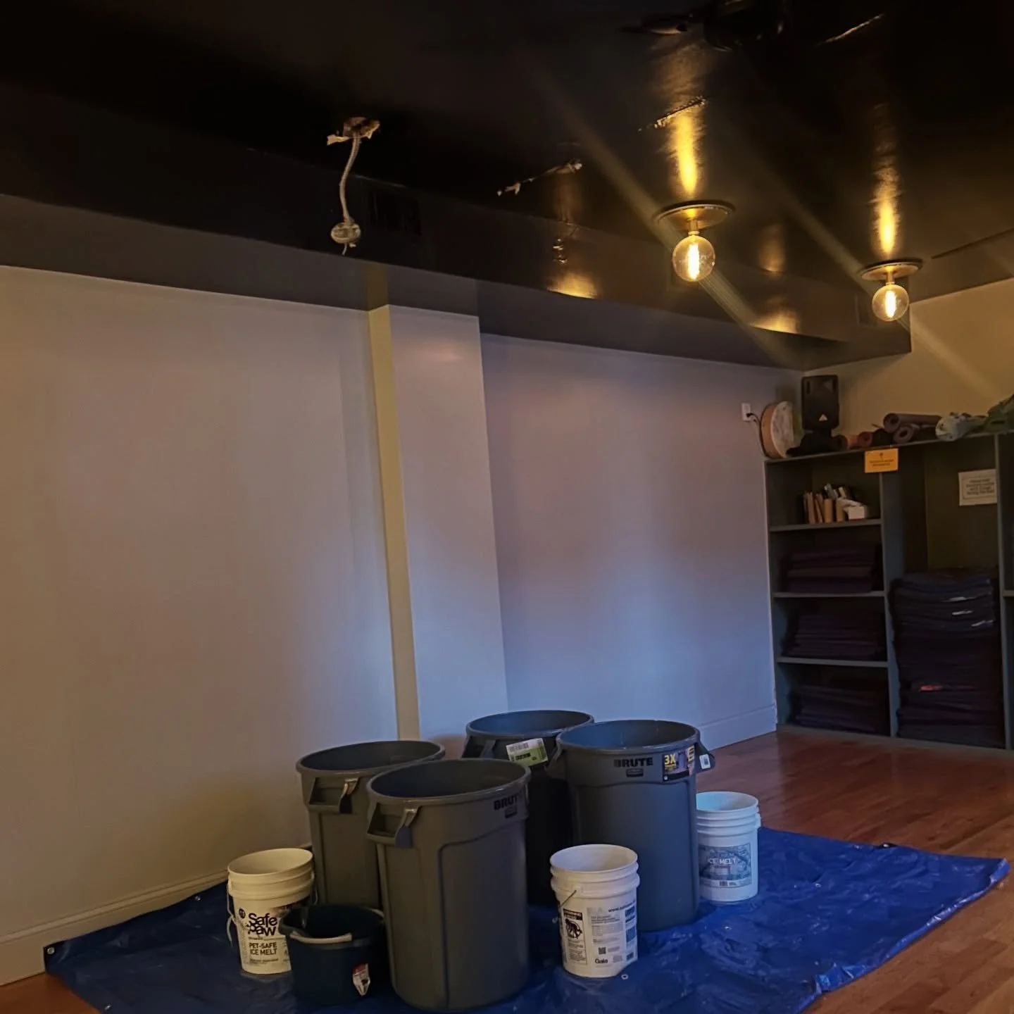 Well, we have had an eventful few days with the storm and now at Jaya Church a leak through the studio ceiling. Classes are still scheduled at Jaya Church today. When you arrive you will find this set up catching the still active leak. 🙏🏽

The firs