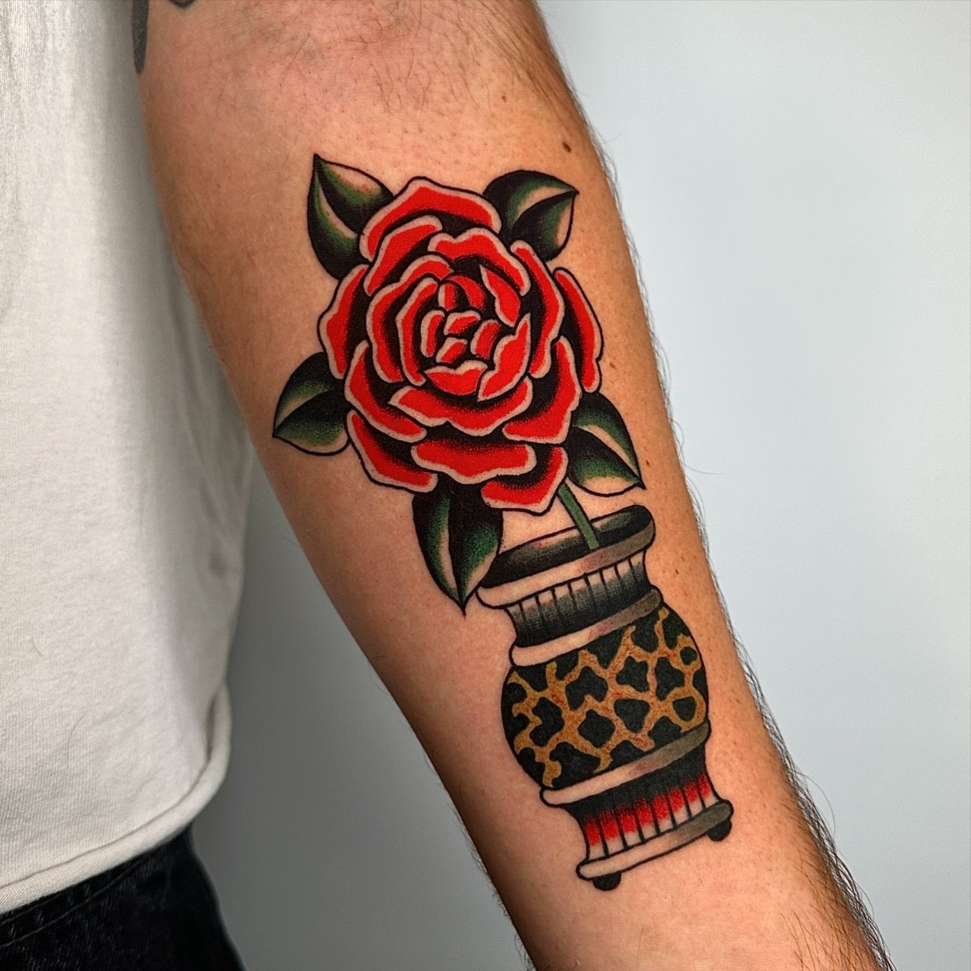 Tattoo by @totalnothing!

For appointments, contact Jason directly or use the booking link in our bio.
