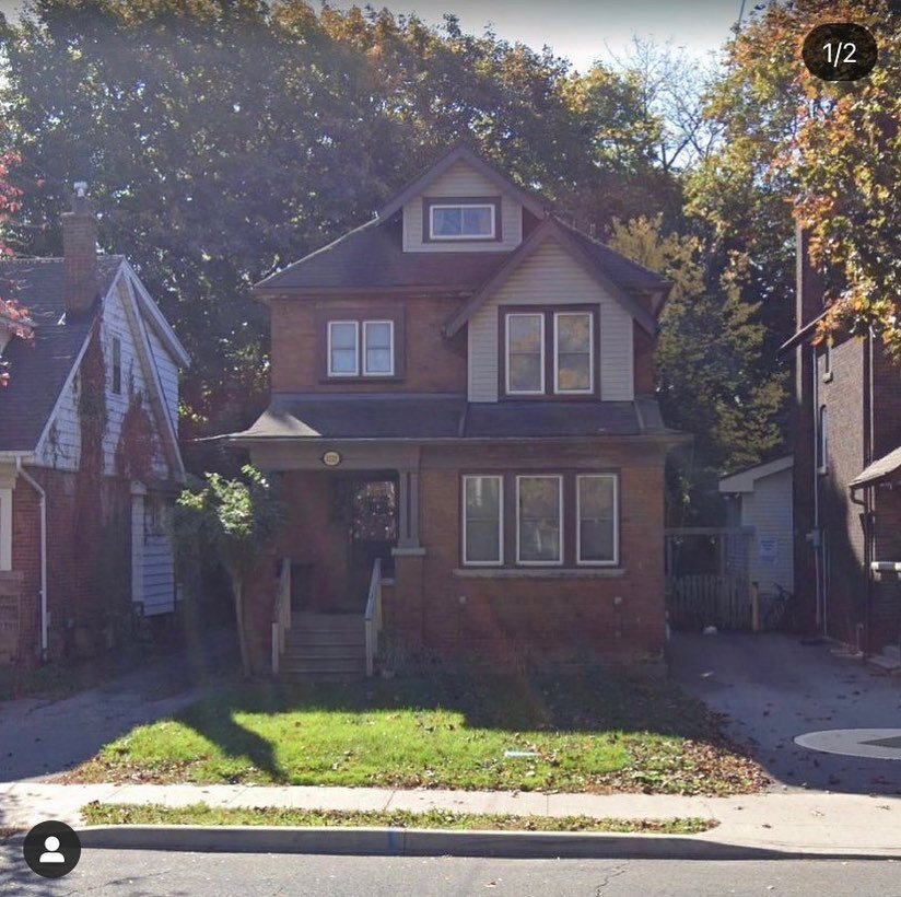 We currently have two exclusive properties for sale close to McMaster University - a fabulous investment opportunity! 🏡☀️🌲
⠀⠀⠀⠀⠀⠀⠀⠀⠀
📍1225 King St W - 7 Bedrooms, 3 Bathrooms, Steps to McMaster University and the Hospital! Upgrades include: New De
