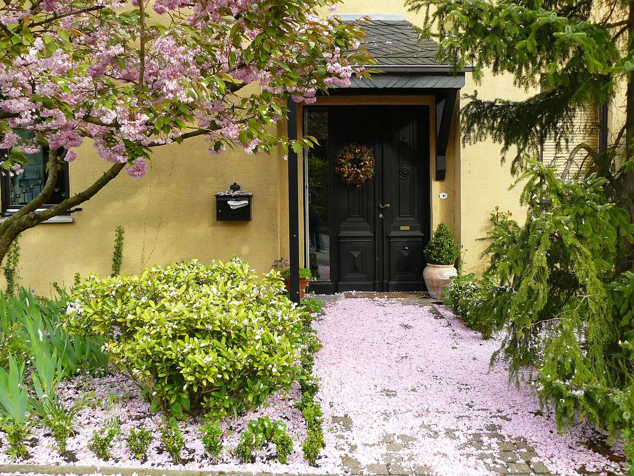 Give parents a front door welcome