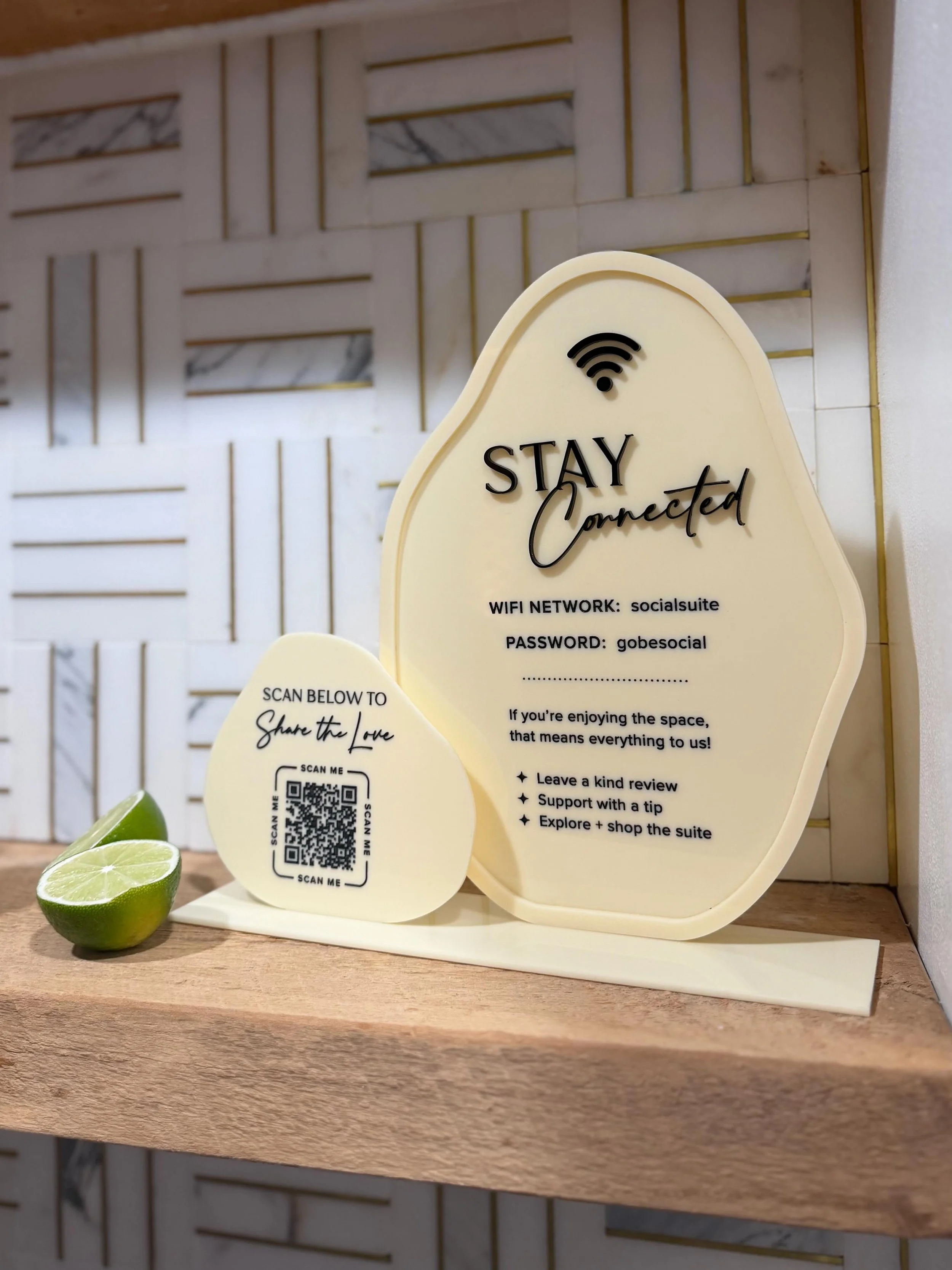Thank you @socialsuite.oc for giving us creative freedom on this one! She&rsquo;s pretty cute if you ask us 😉

#eventsindustry #eventsignage #eventdesigner #eventdesign #signage