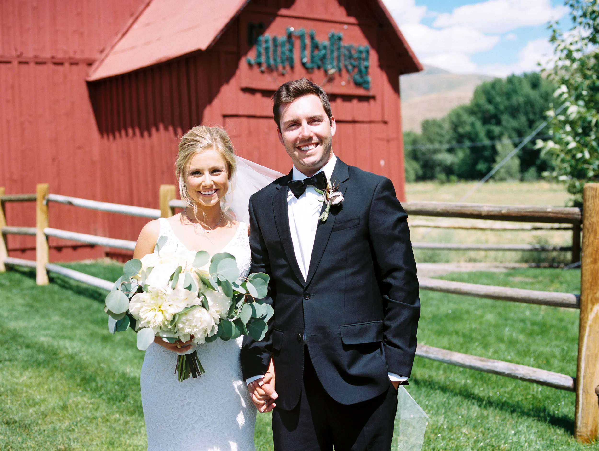 WEDDINGS — Tara Bella Flowers