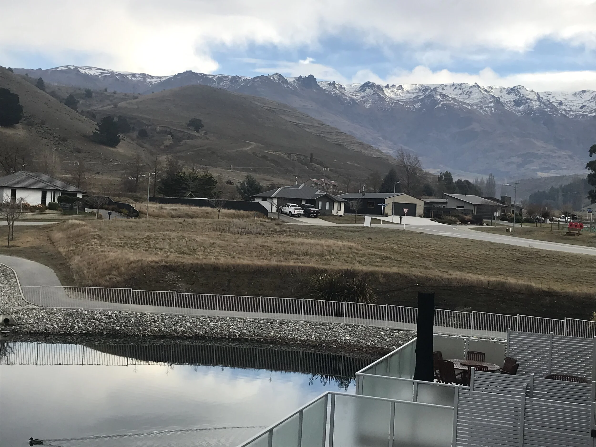 Cruising in Cromwell, home to the gold rush of wineries