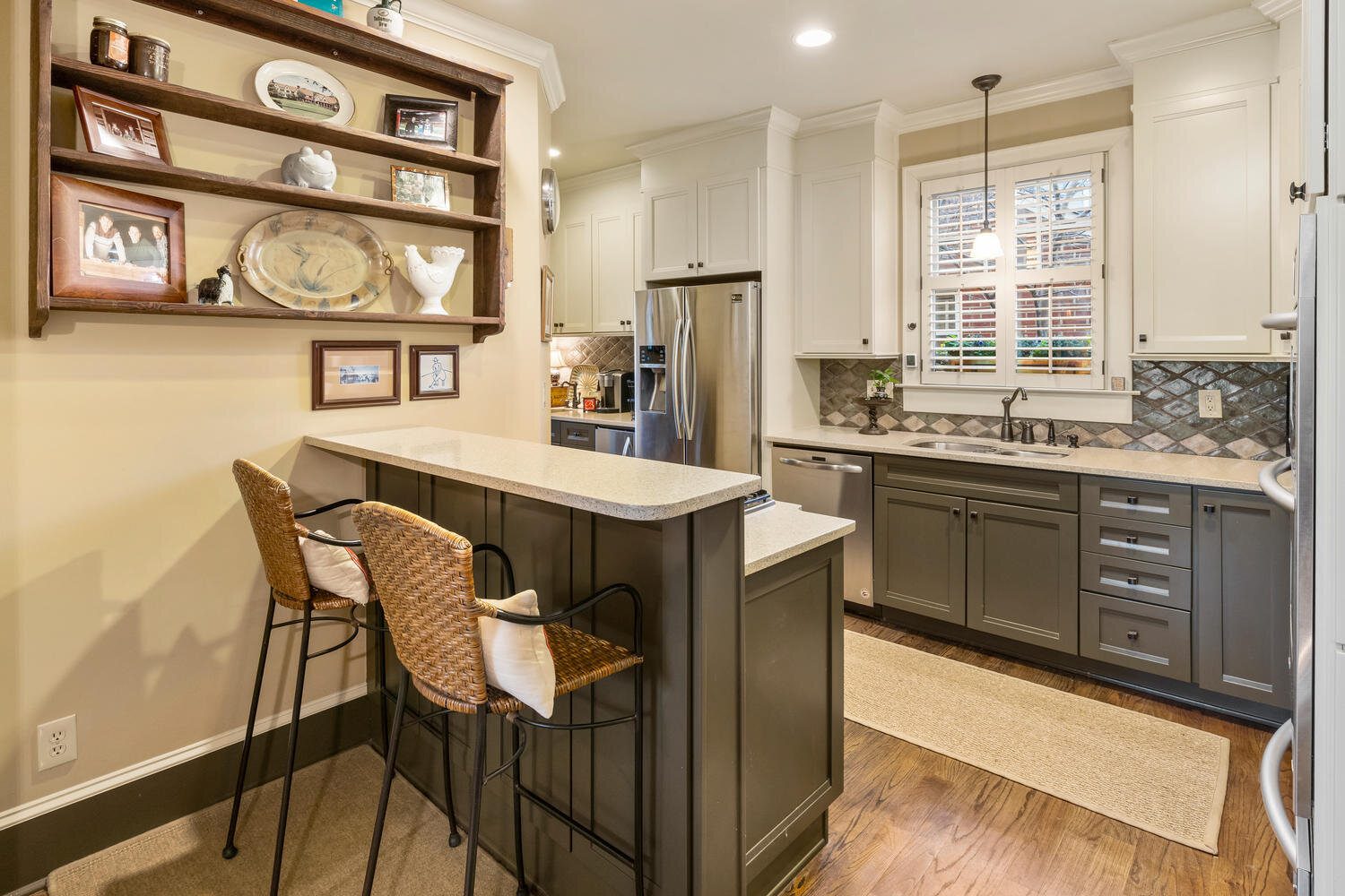 2516 Alston Dr - Kitchen to coffee maker.jpg