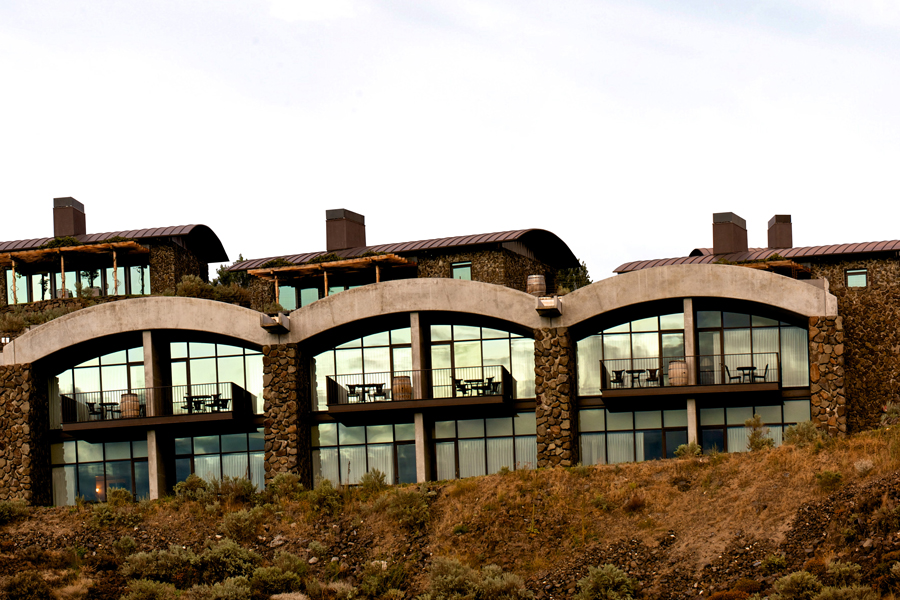 Cave B Inn & Spa Resort