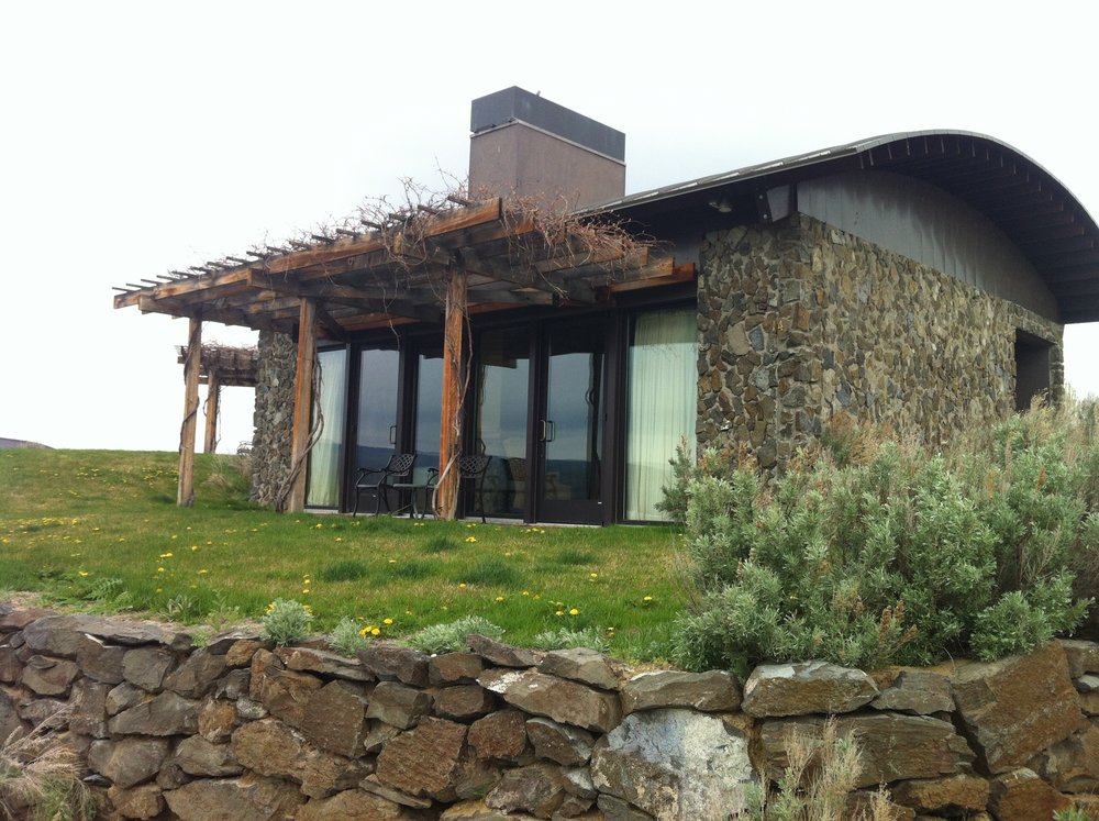 Cave B Inn & Spa Resort