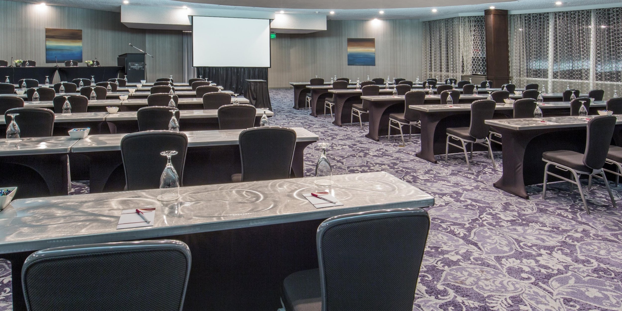crowne-plaza-seattle-4607370937-2x1.jpeg