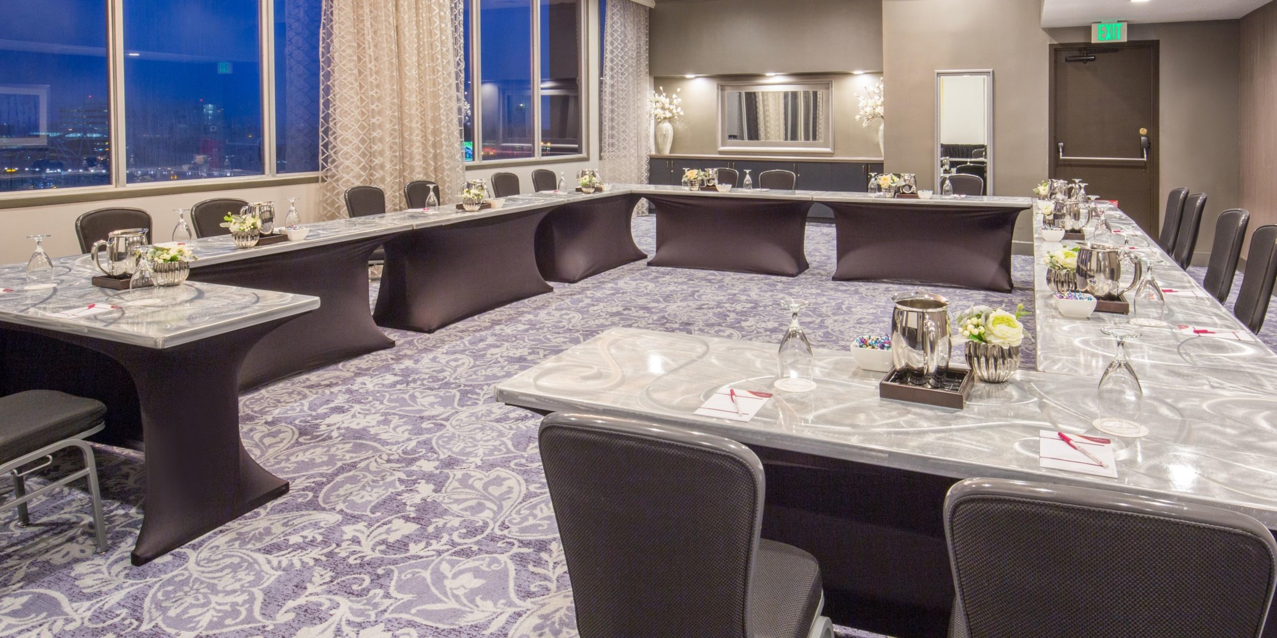 crowne-plaza-seattle-4607374753-2x1.jpeg