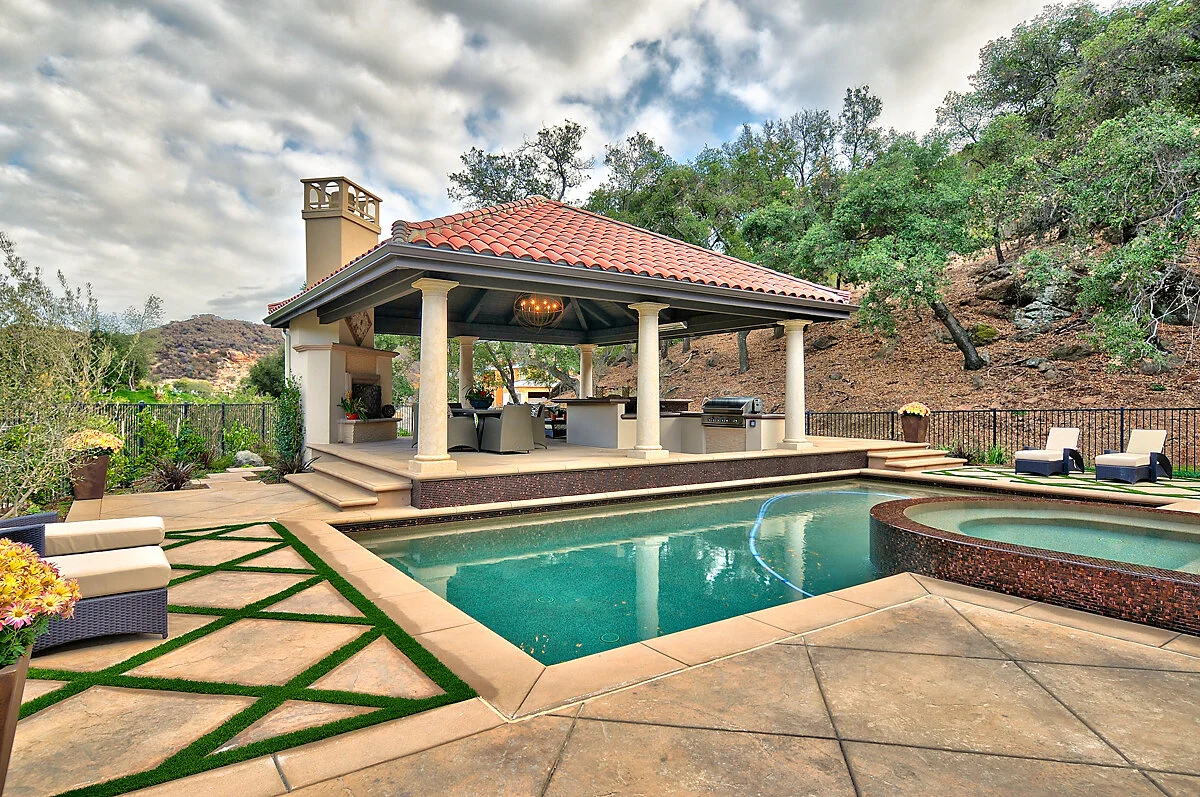 Artistic Designs Inc