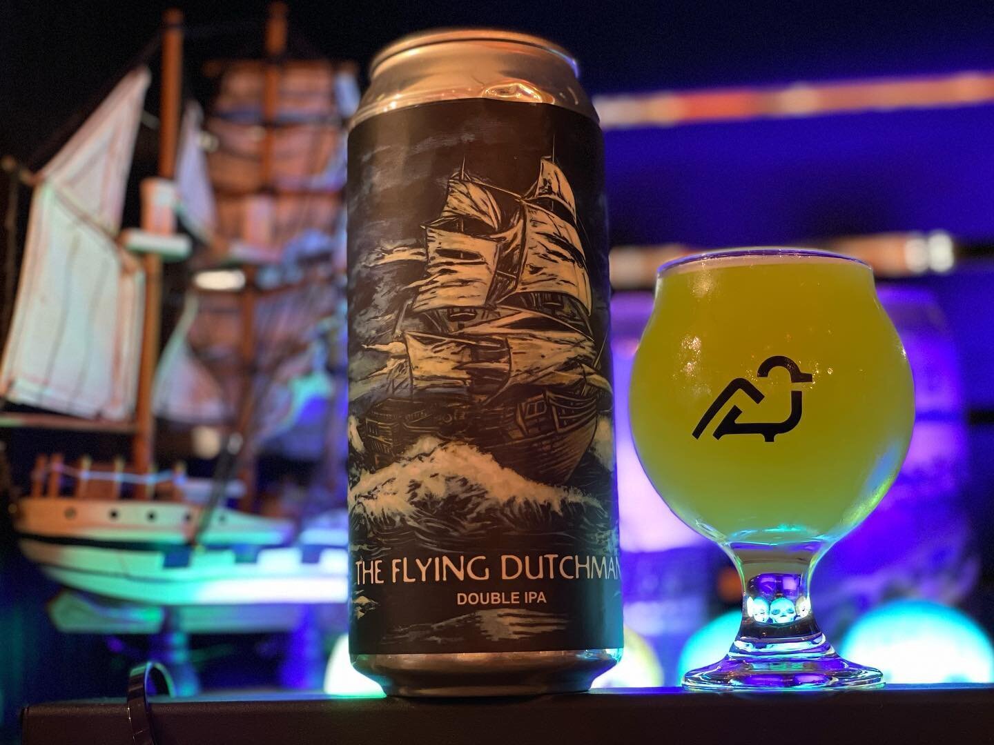 Happy Friday y&rsquo;all! 🍺

Here&rsquo;s our haunting beer the Flying Dutchman. Sailing through our spooky Taproom, most of the decorations got taken down but we still have some illuminated skulls to keep our fellow Halloween lovers happy. 🖤🐈&zwj