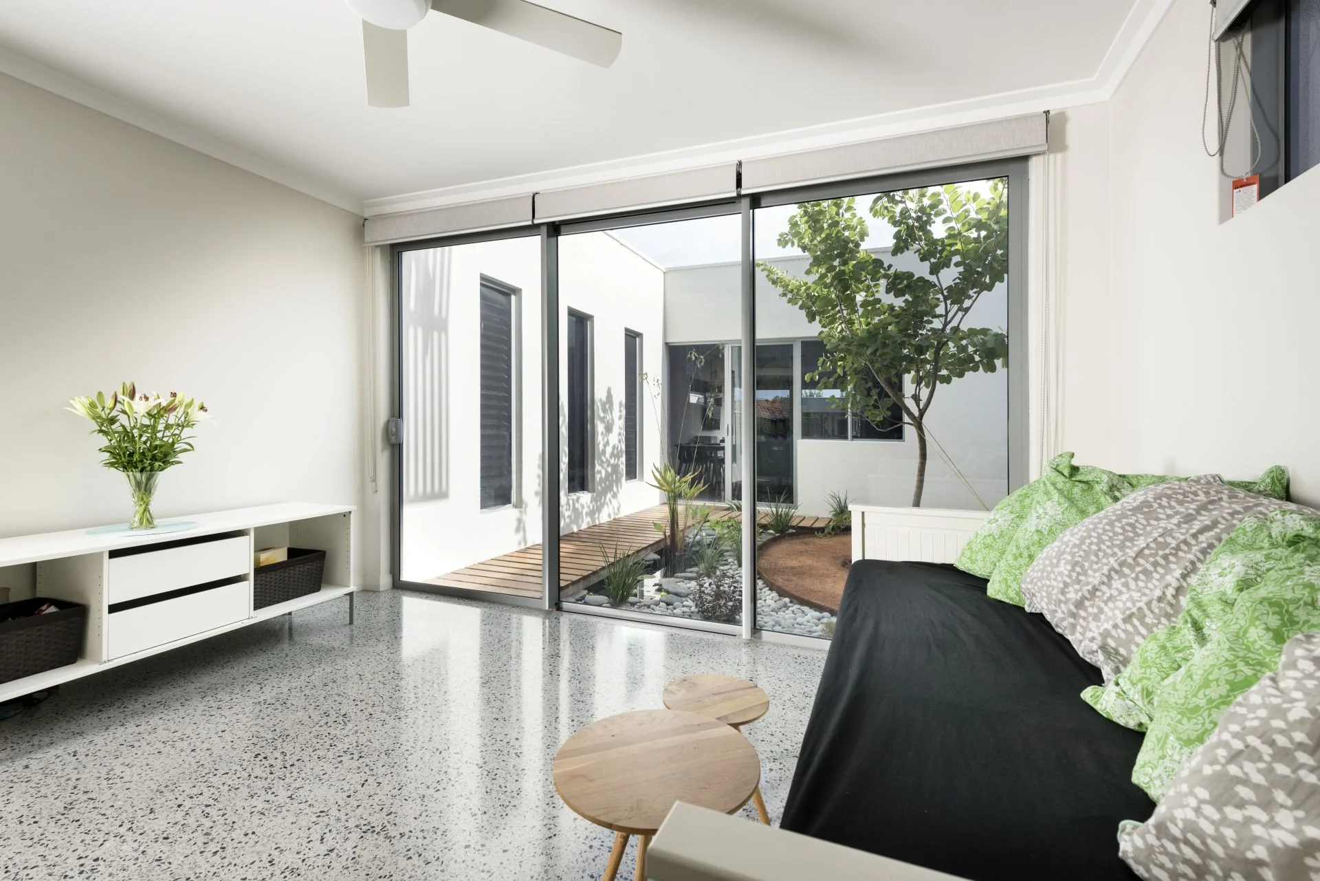 Interior_8.jpg