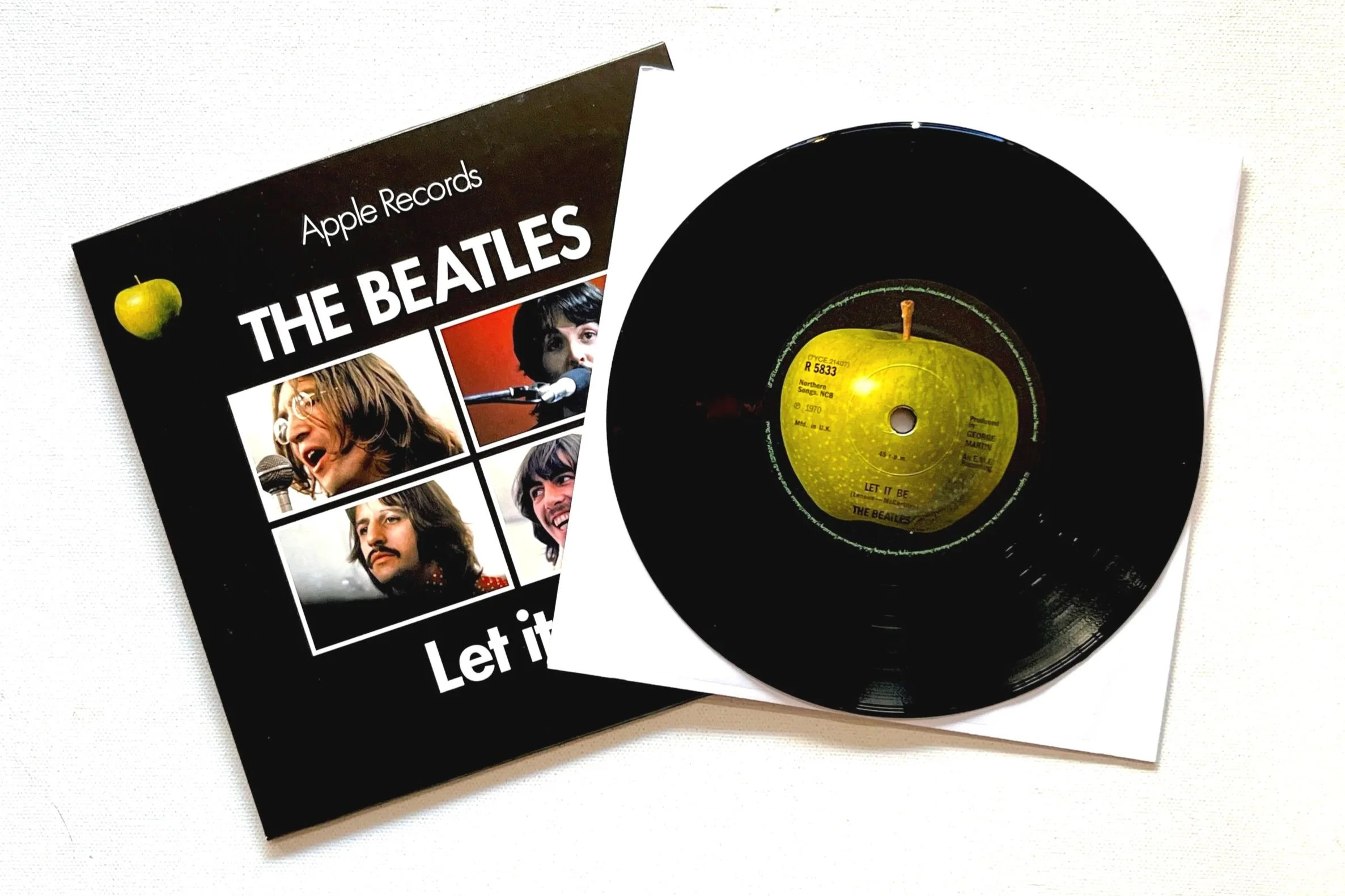 Beatles+Singles+Box+9.jpg