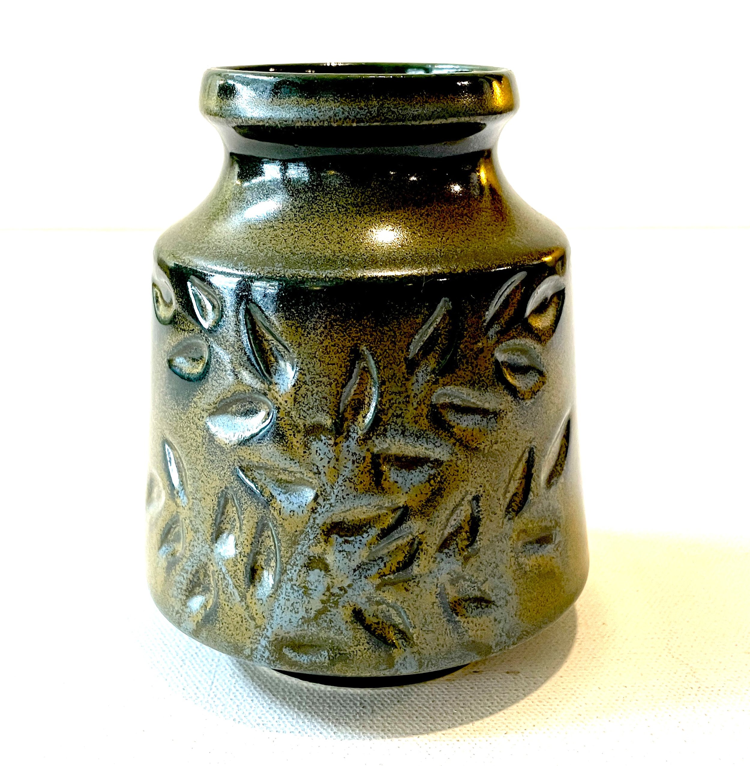 Crown Lynn Spray Vase Sml.jpeg