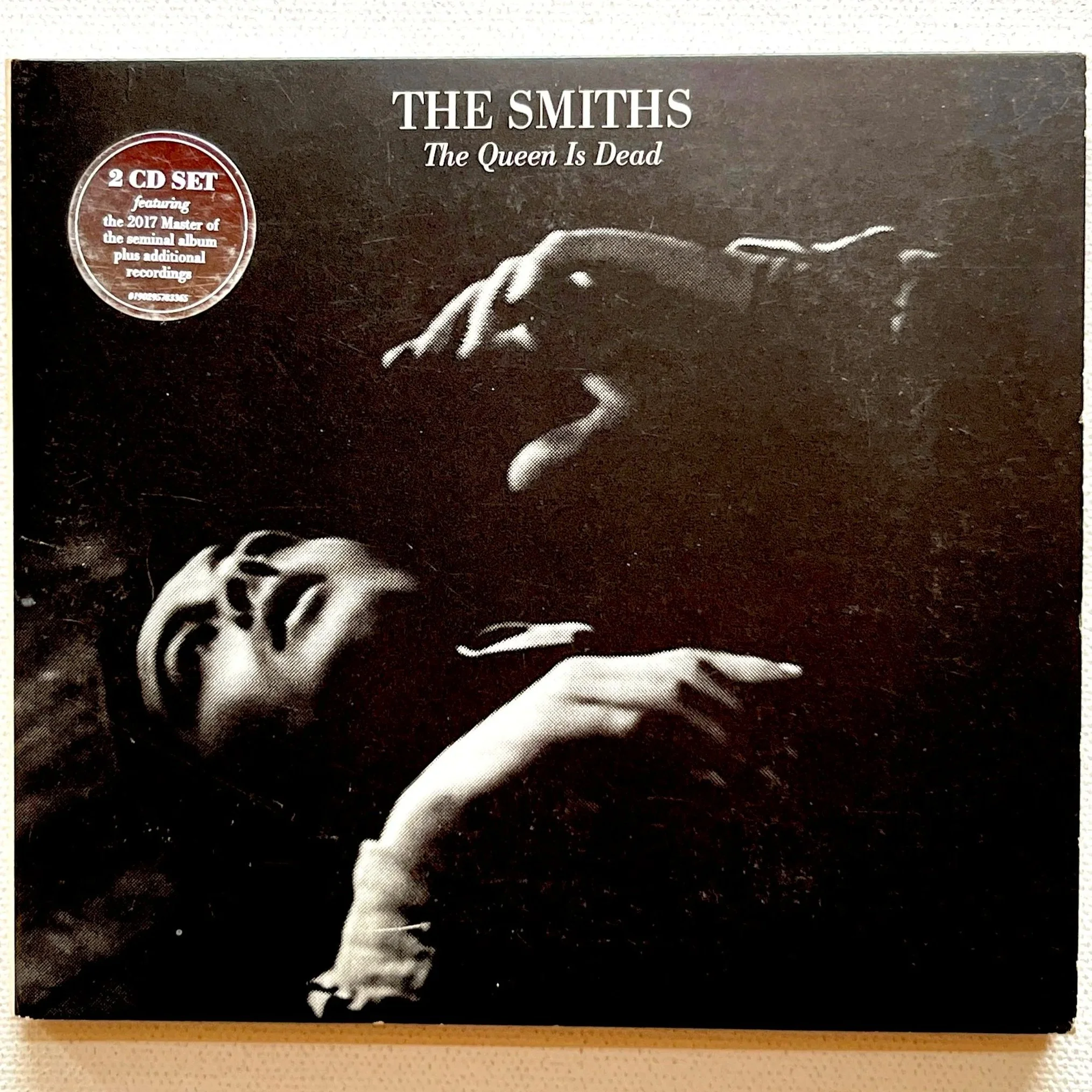 Smiths+Queen+is+Dead+Deluxe.jpg