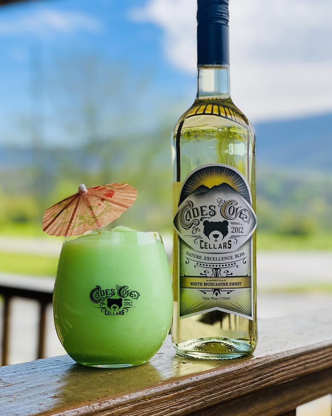 🍏The Granny Smith Apple is back!🍏

🍬This tastes just like a Green Apple Jolly Rancher! Stop in today for a free tasting and enjoy one on our patio! 

📍The Granny Smith Apple is currently rockin&rsquo; and rollin&rsquo; in Wears Valley. 🎉

#cades