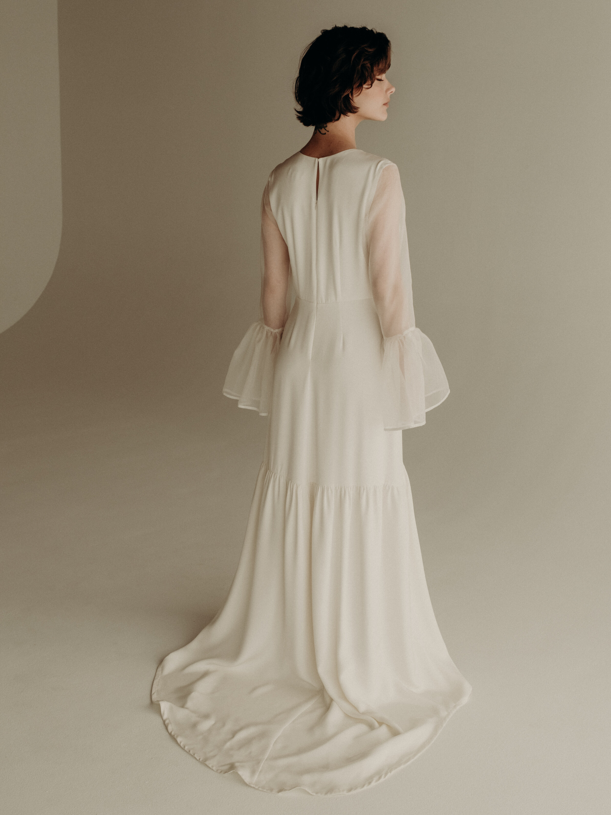 Organza sleeve Alma Back.jpg